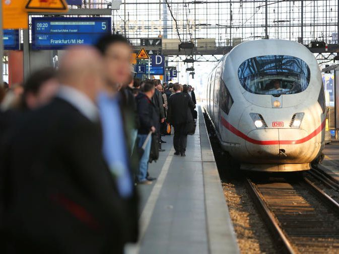 Der Mann wird verdächtigt, letztes Jahr Anschläge auf die Bahnstrecken deutscher ICE-Züge durchgeführt zu haben.