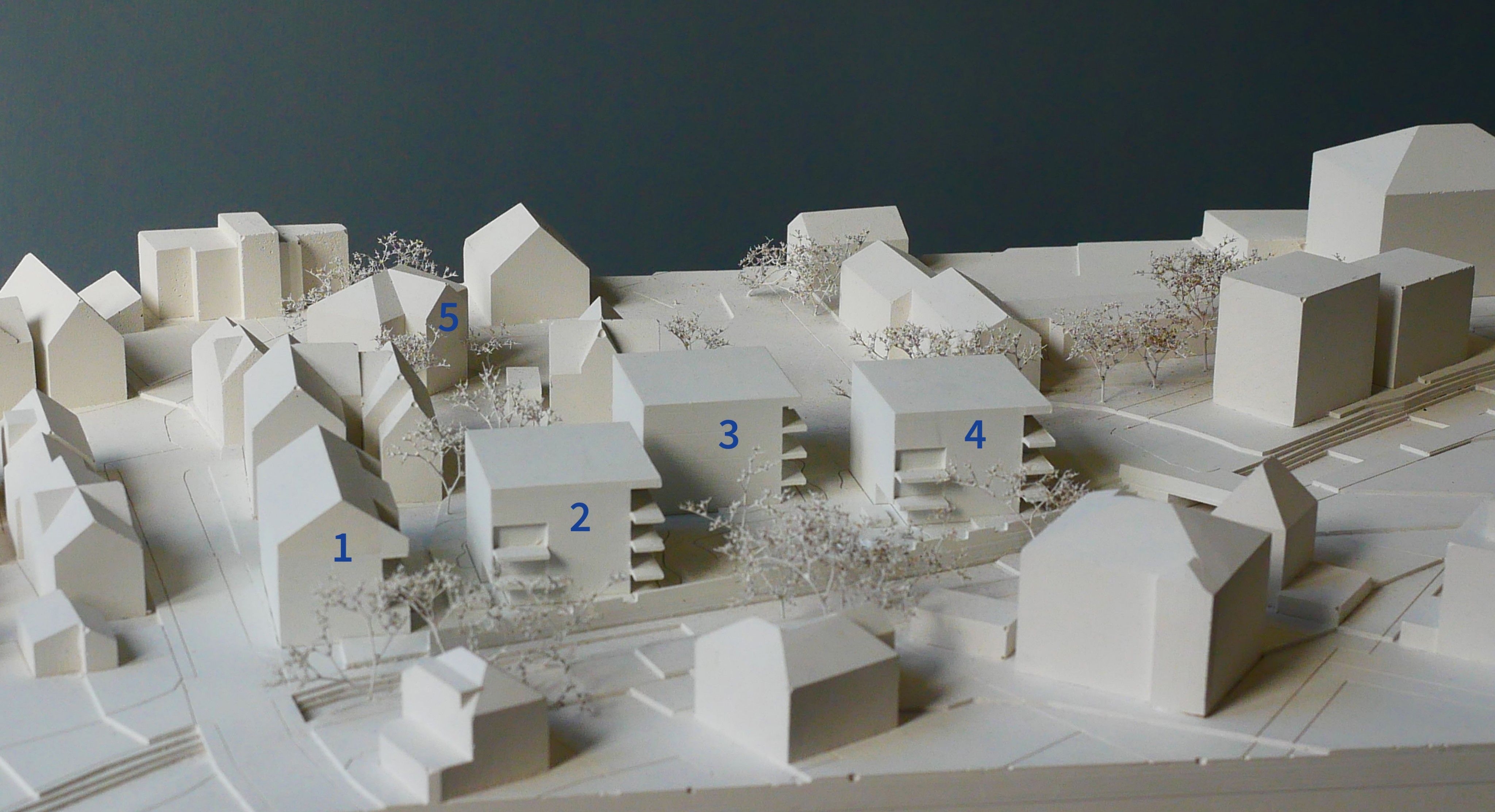 Nr. 1: neues Gebäude an der Jakob-Hannibal-Straße mit Satteldach Nr. 2, 3 und 4: neue Wohngebäude Nr. 5: Jüdisches Museum (nur zur Orientierung). Nr. 1: neues Gebäude an der Jakob-Hannibal-Straße mit Satteldach Nr. 2, 3 und 4: neue Wohngebäude Nr. 5: Jüdisches Museum (nur zur Orientierung).