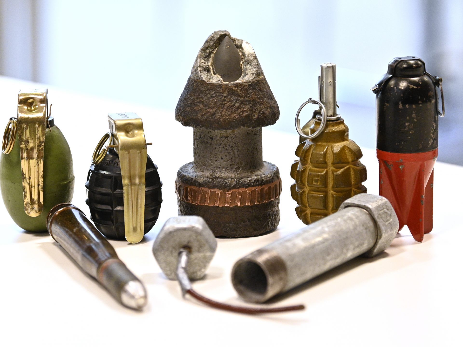 FliegerbombenSammler und BöllerFanatiker Der Alltag der