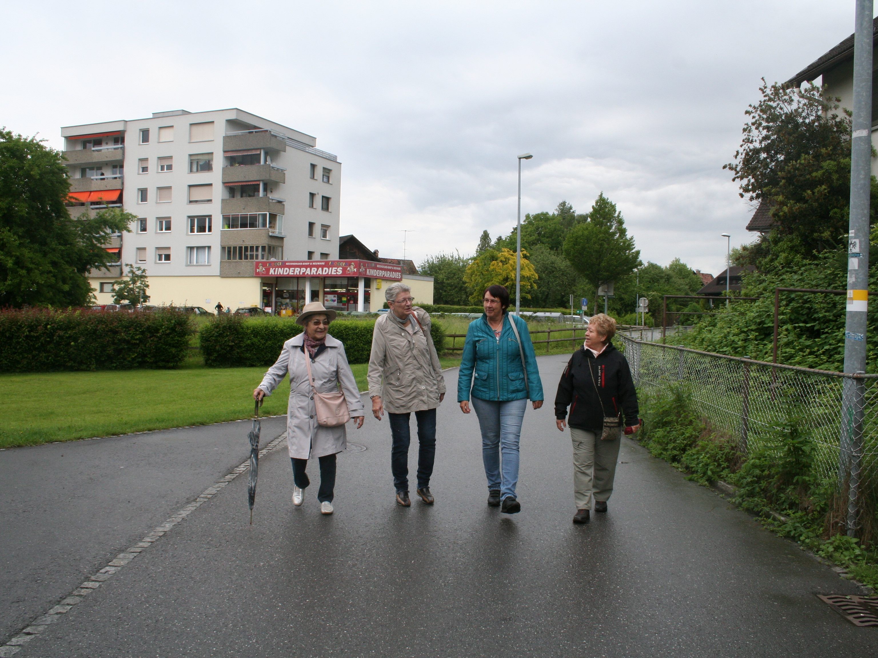 Jeden Mittwochnachmittag sind Interessierte zum begleiteten Spaziergang durch Lustenau eingeladen. Jeden Mittwochnachmittag sind Interessierte zum begleiteten Spaziergang durch Lustenau eingeladen.