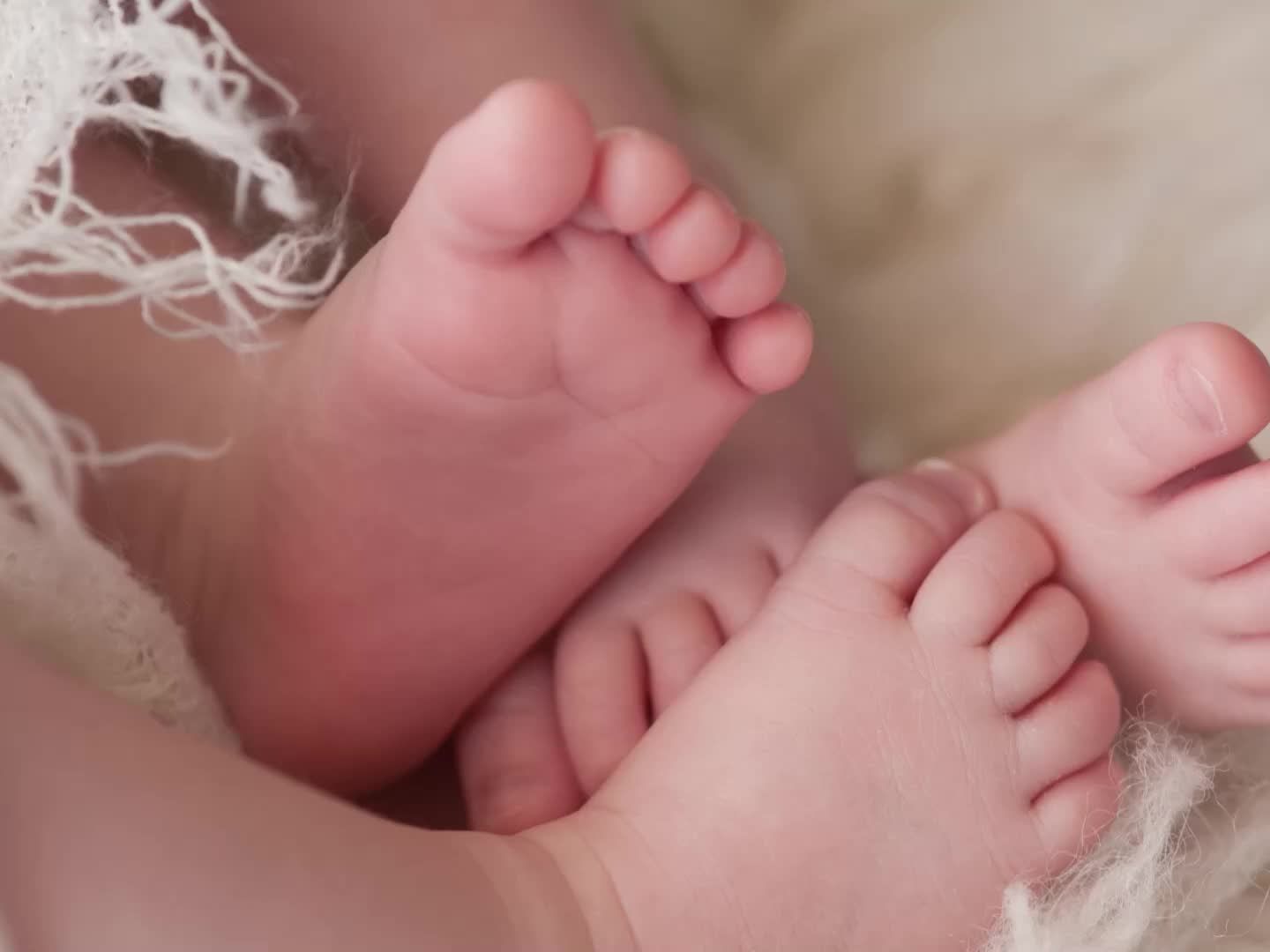 Die zweite Schwangerschaft der Frau blieb bis zur Geburt unentdeckt.