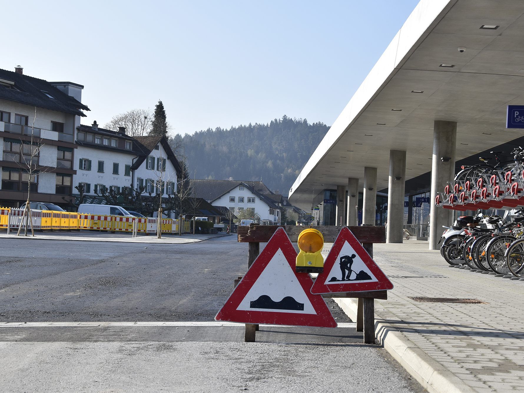 Die Finalarbeiten rund um den Rankweiler Bahnhof starten in Kürze. Die Finalarbeiten rund um den Rankweiler Bahnhof starten in Kürze.