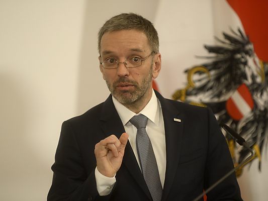 Kickl will IS-Kämpfer vor Ort vor ein Tribunal stellen