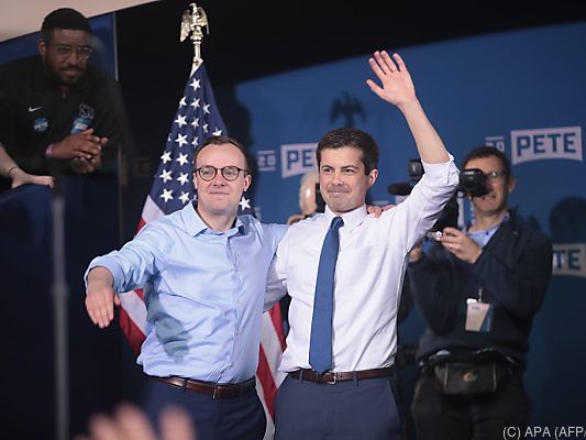 Pete Buttigieg (r.) mit Ehemann Chasten Glazman bei Wahlkampfauftakt