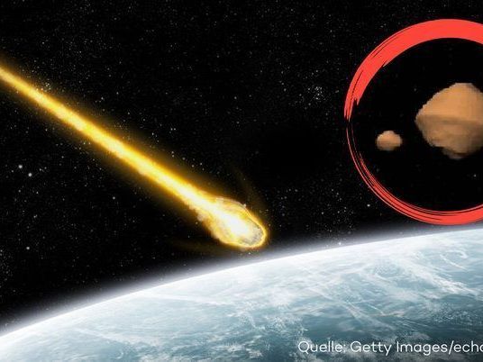 Der Asteroid hat seinen eigenen Mond im Schlepptau.