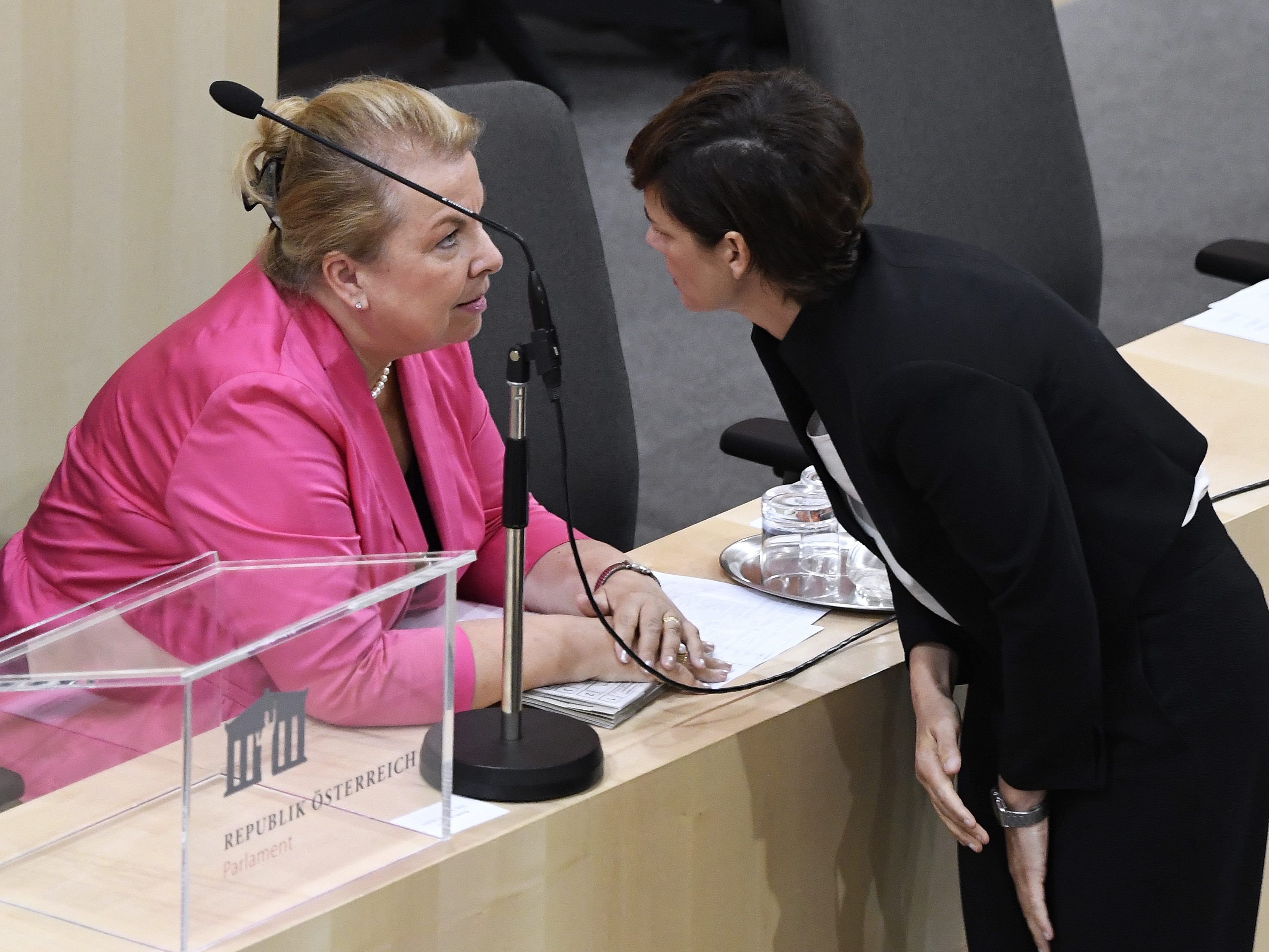 Sozialministerin Haringer-Klein und SPÖ-Chefin Rendi-Wagner.
