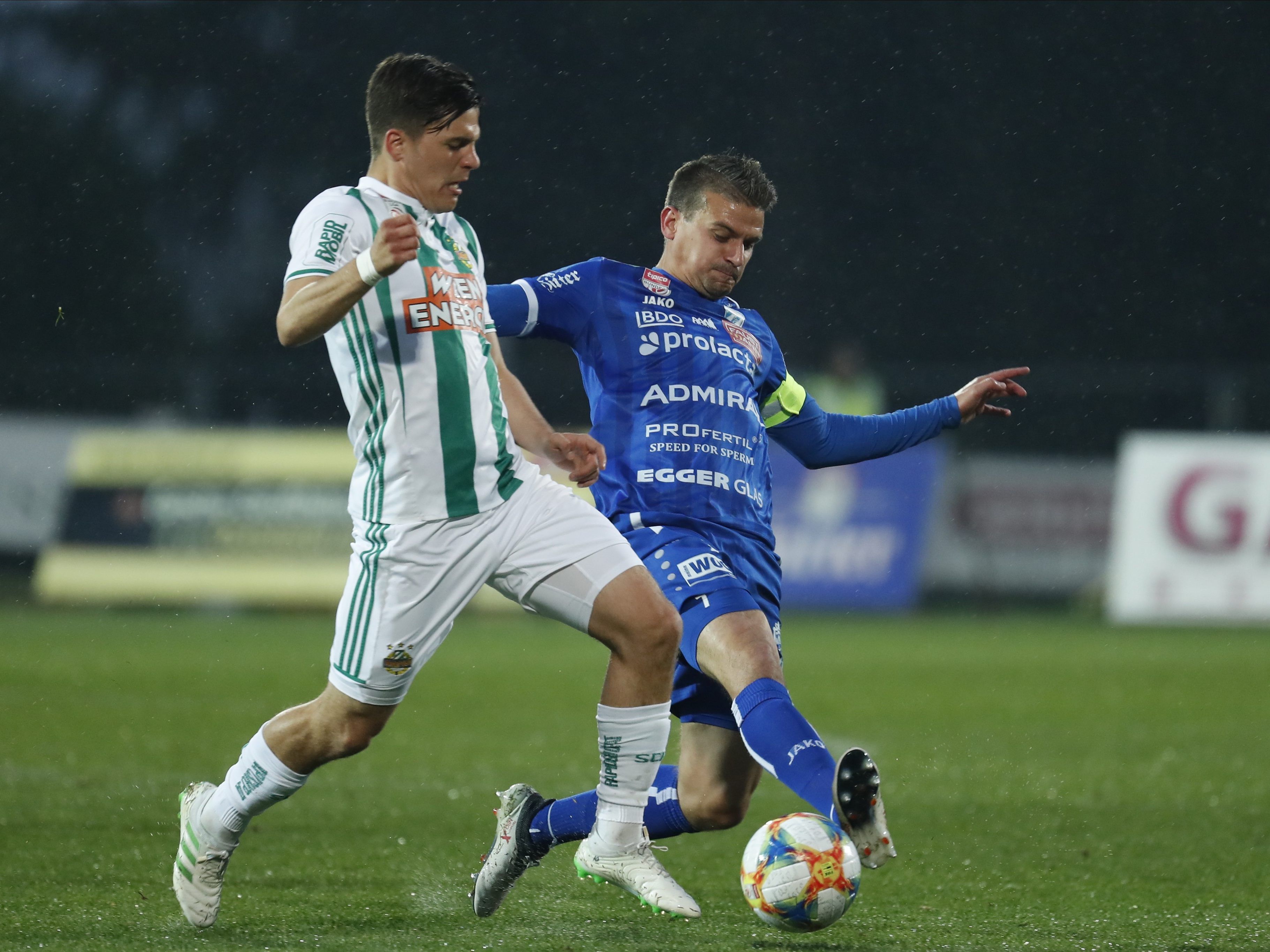 Dienstagabend fand das Bundesliga-Spiel zwischen Rapid Wien und Hartberg statt. Dienstagabend fand das Bundesliga-Spiel zwischen Rapid Wien und Hartberg statt.