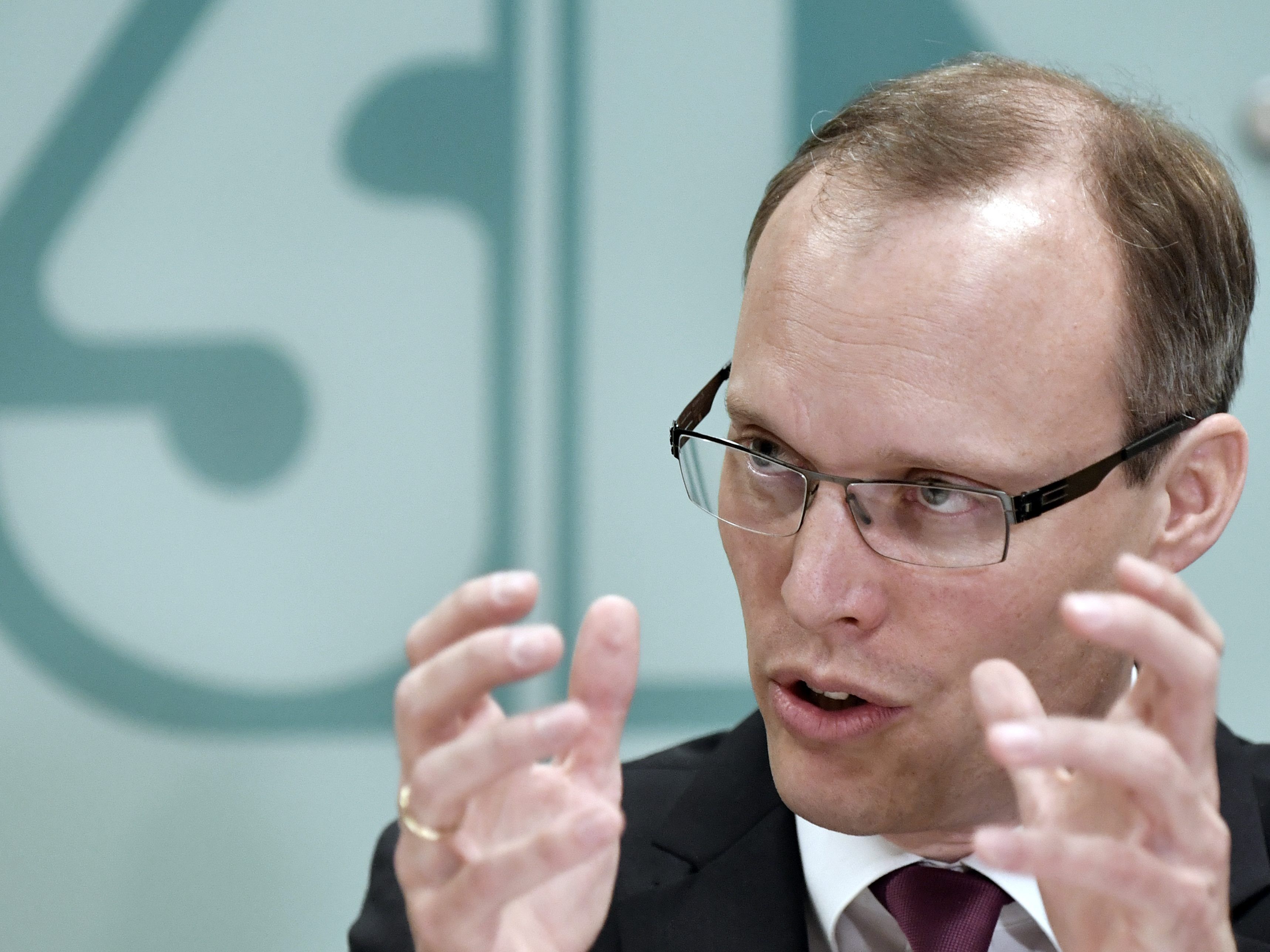 "Mit dem Gesamtvertrag Primärversorgung haben wir die Gesundheitsversorgung bundesweit neu gedacht und machen Menschen damit innovative Angebote", so Biach. "Mit dem Gesamtvertrag Primärversorgung haben wir die Gesundheitsversorgung bundesweit neu gedacht und machen Menschen damit innovative Angebote", so Biach.