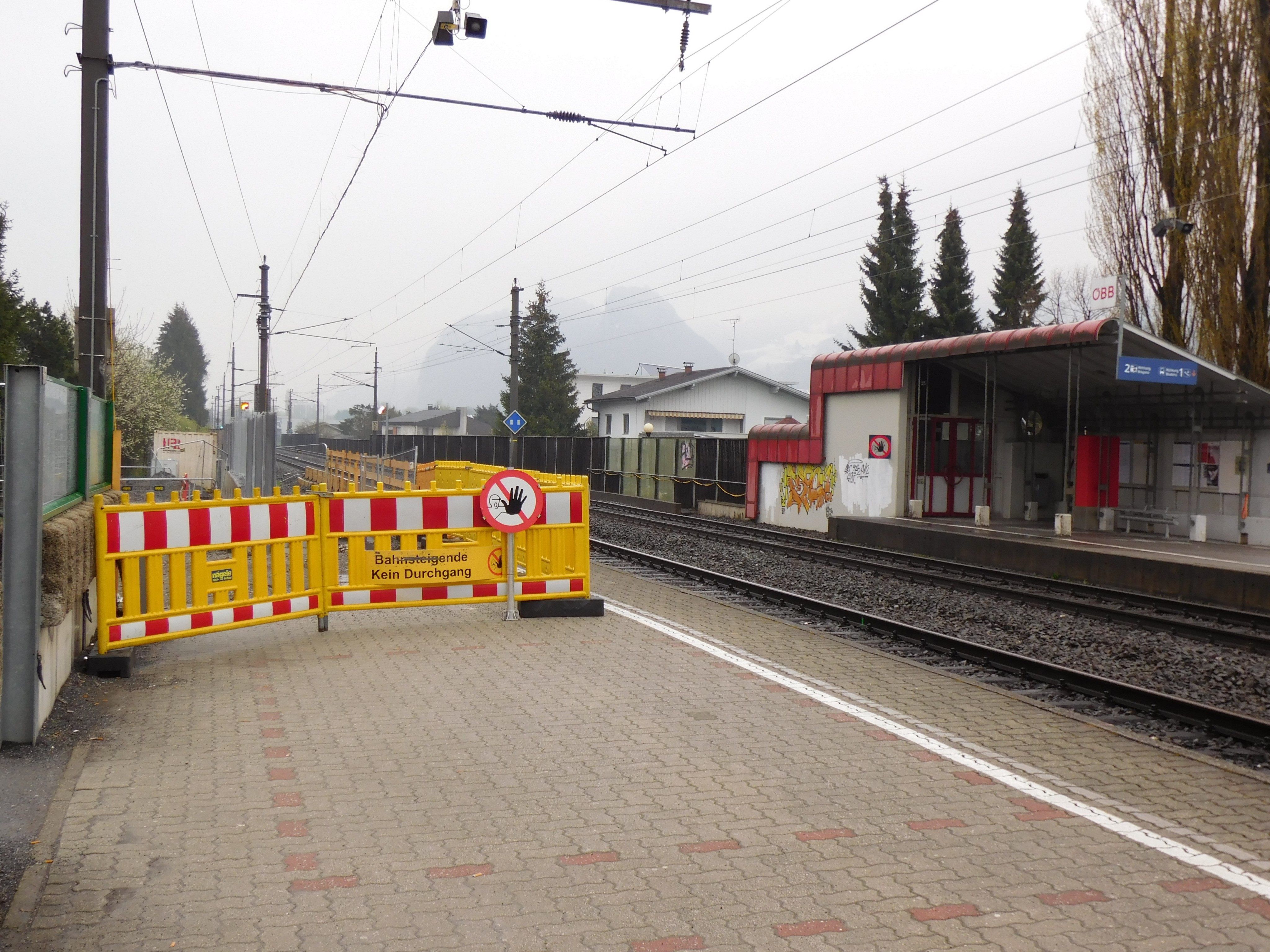 Der Bahnsteig wurde durch eine neue Brücke verlängert