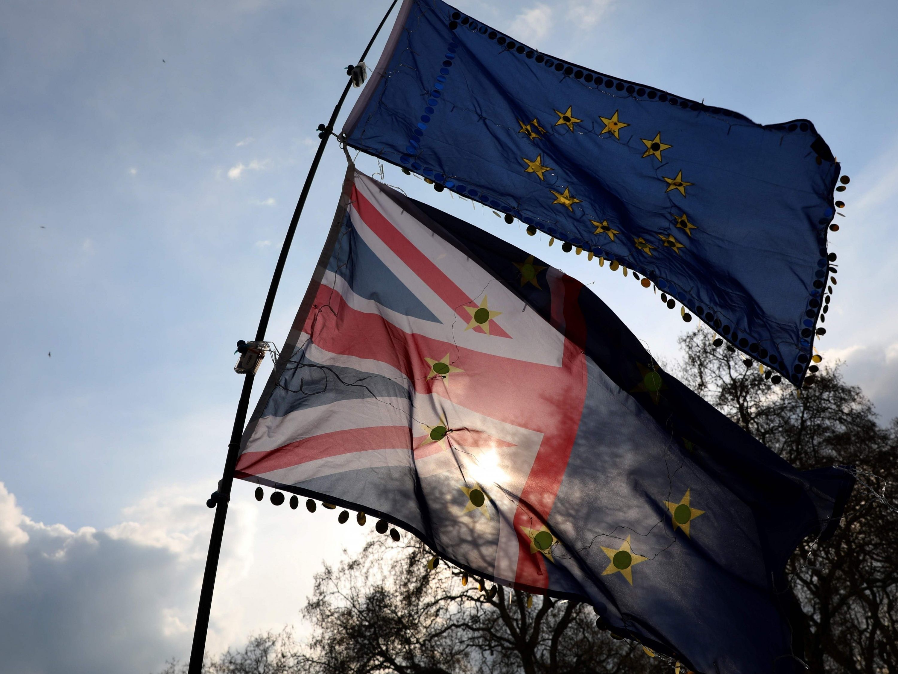 Das britische Unterhaus hat für eine Verschiebung des Brexit gestimmt.
