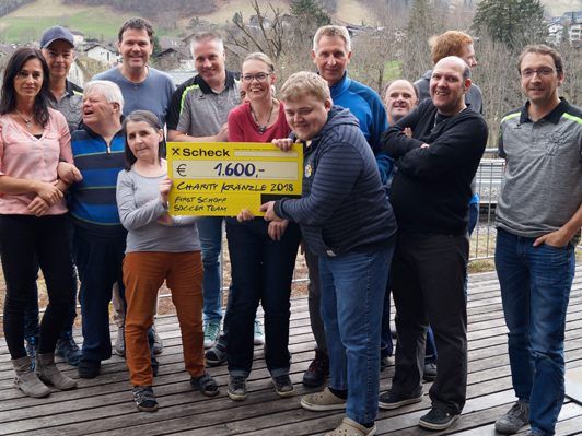 Geldübergabe Werkstätte Montafon