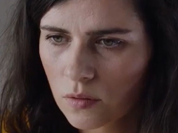 Nora Tschirner verkörpert im Film die Rolle der Emmi.