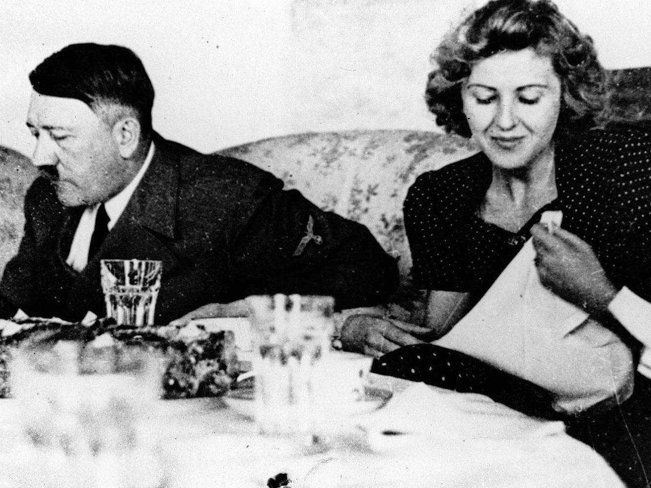 Adolf Hitler und Eva Braun.