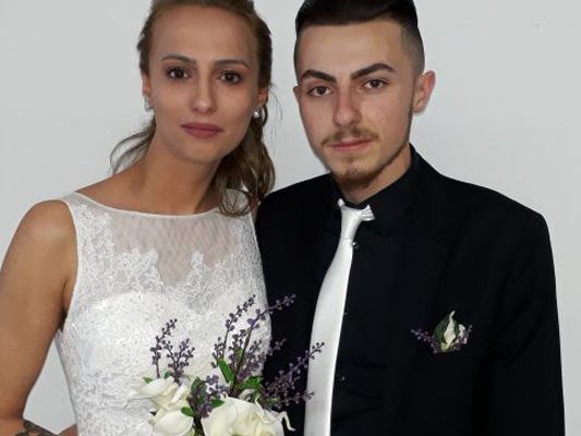 Das glückliche Brautpaar Bahar Yilmaz und Sezer Bayram