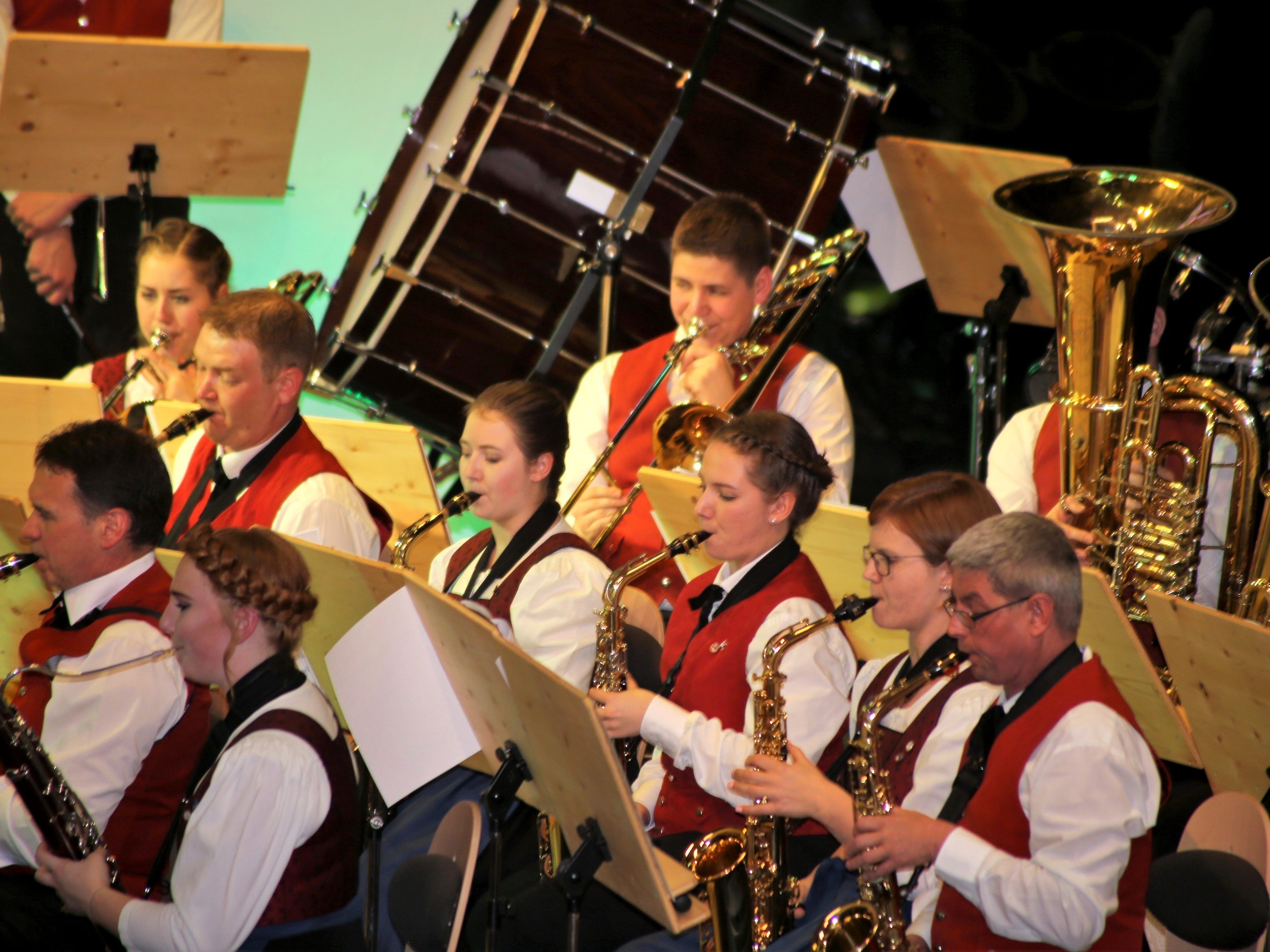Ein geteiltes Konzert? Wie das geht, zeigen die Bucher Musikanten am kommenden Samstag. Ein geteiltes Konzert? Wie das geht, zeigen die Bucher Musikanten am kommenden Samstag.