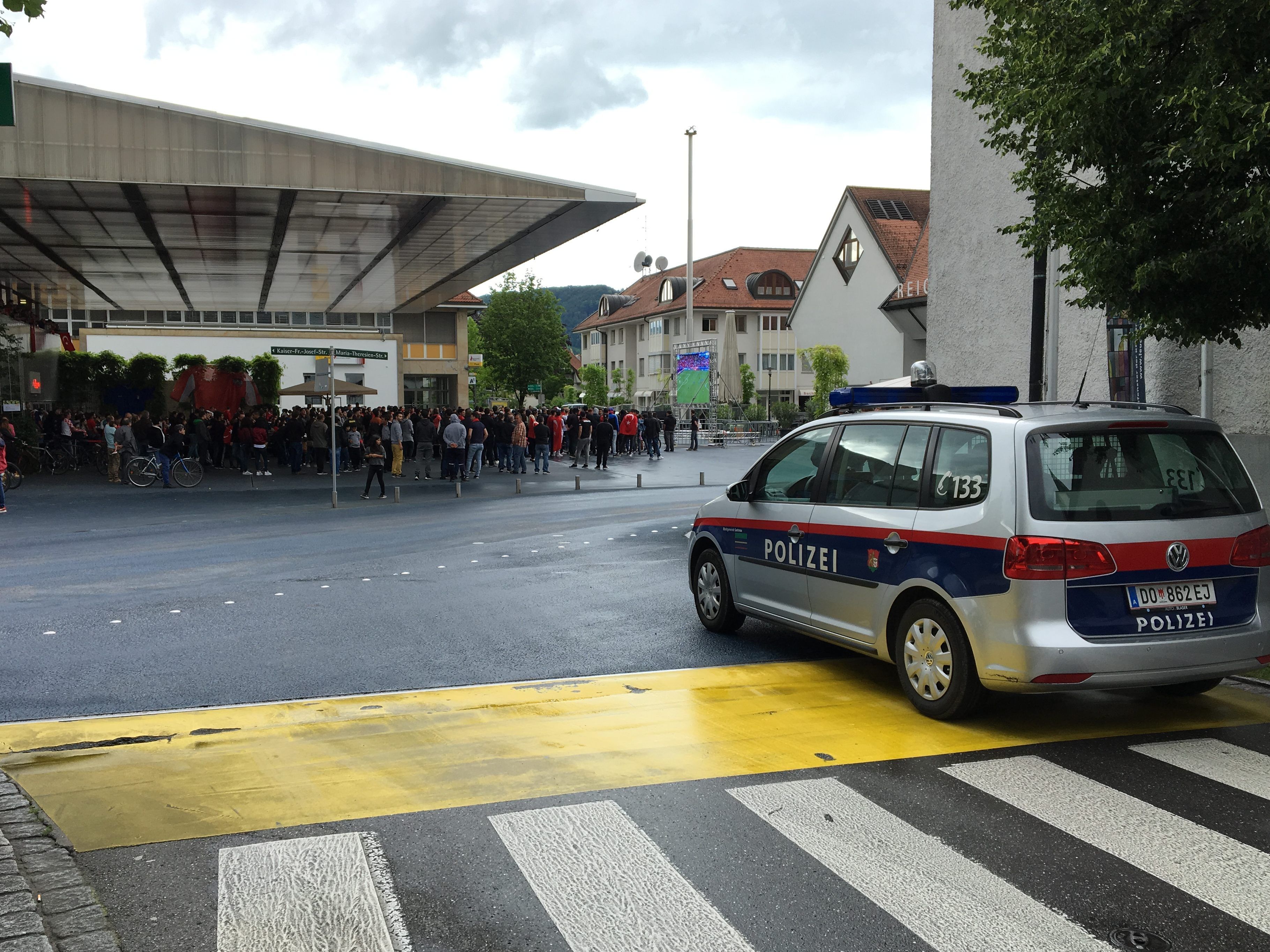 Am Blauen Platz in Lustenau kam es zu der Schlägerei. Am Blauen Platz in Lustenau kam es zu der Schlägerei.