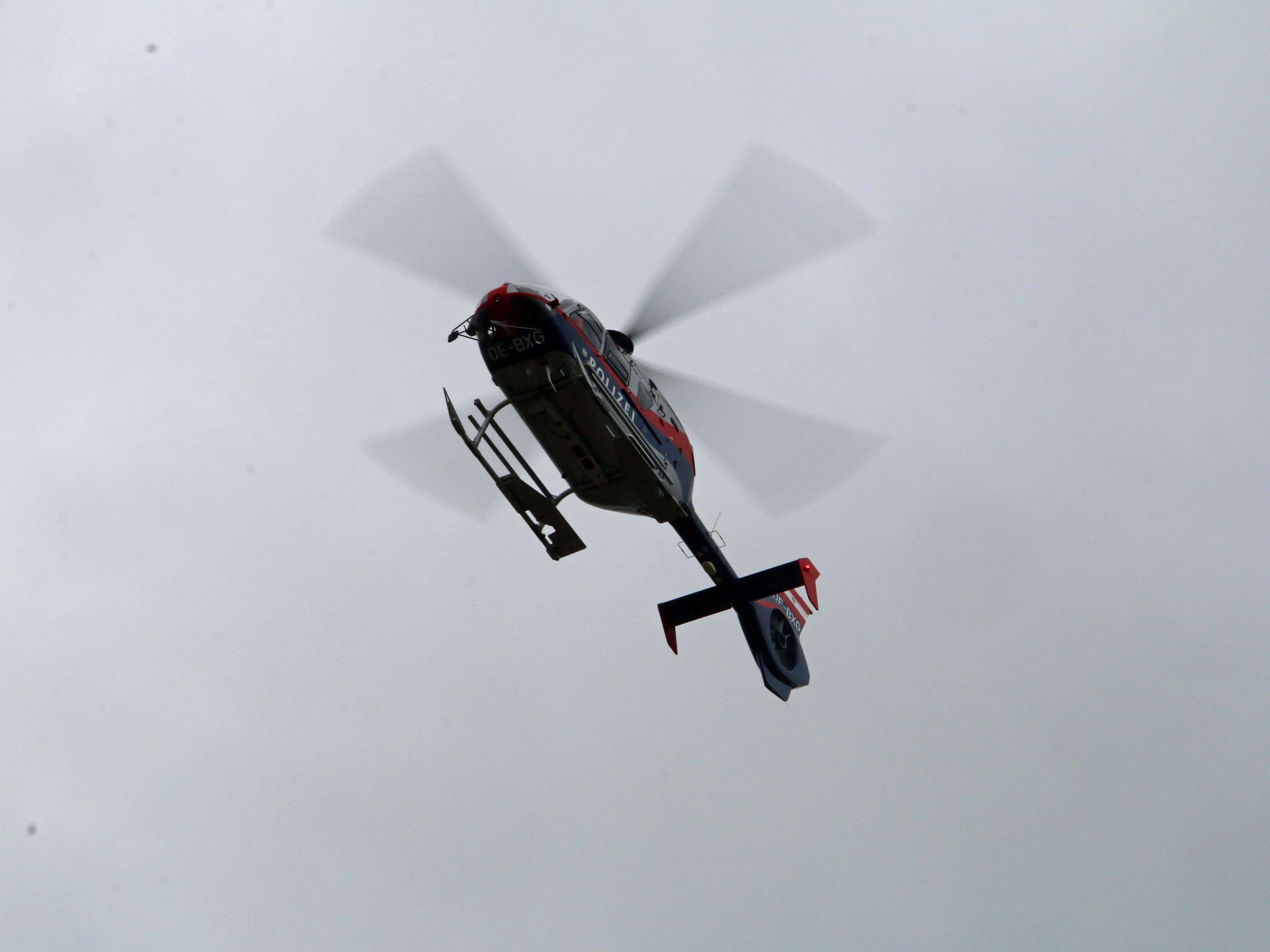 Ein Mann wurde mit dem Rettungshubschrauber ins Krankenhaus geflogen.