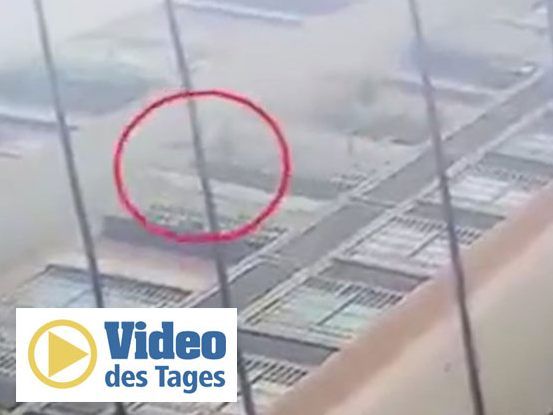 Das Mädchen soll fast unverletzt einen Sturz aus dem 26. Stock überlebt haben.