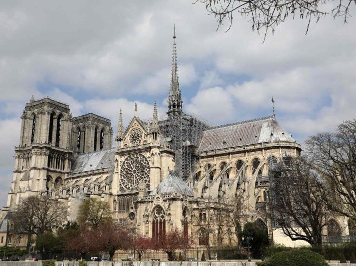 Ein Foto aus dem März, als Notre Dame noch heil und unversehrt war