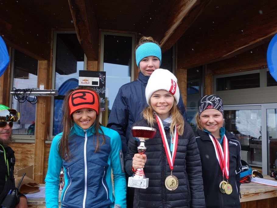 Die Mädchen von der SMS Nüziders hatten im Skicross ihre Nasen vorne. Die Mädchen von der SMS Nüziders hatten im Skicross ihre Nasen vorne.