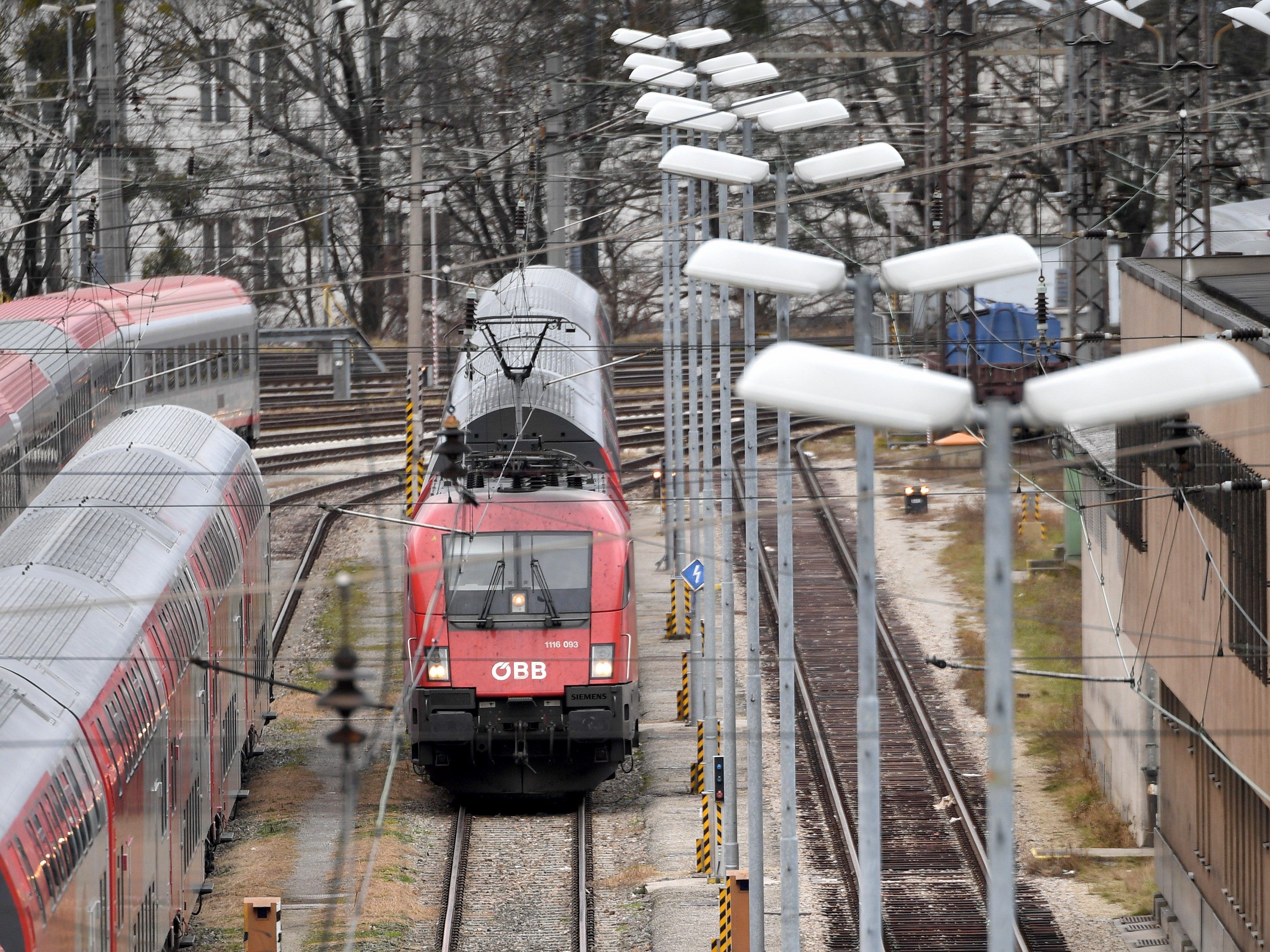 Ab 2022 sollen die barrierefreien Fernzüge bereitstehen. Ab 2022 sollen die barrierefreien Fernzüge bereitstehen.