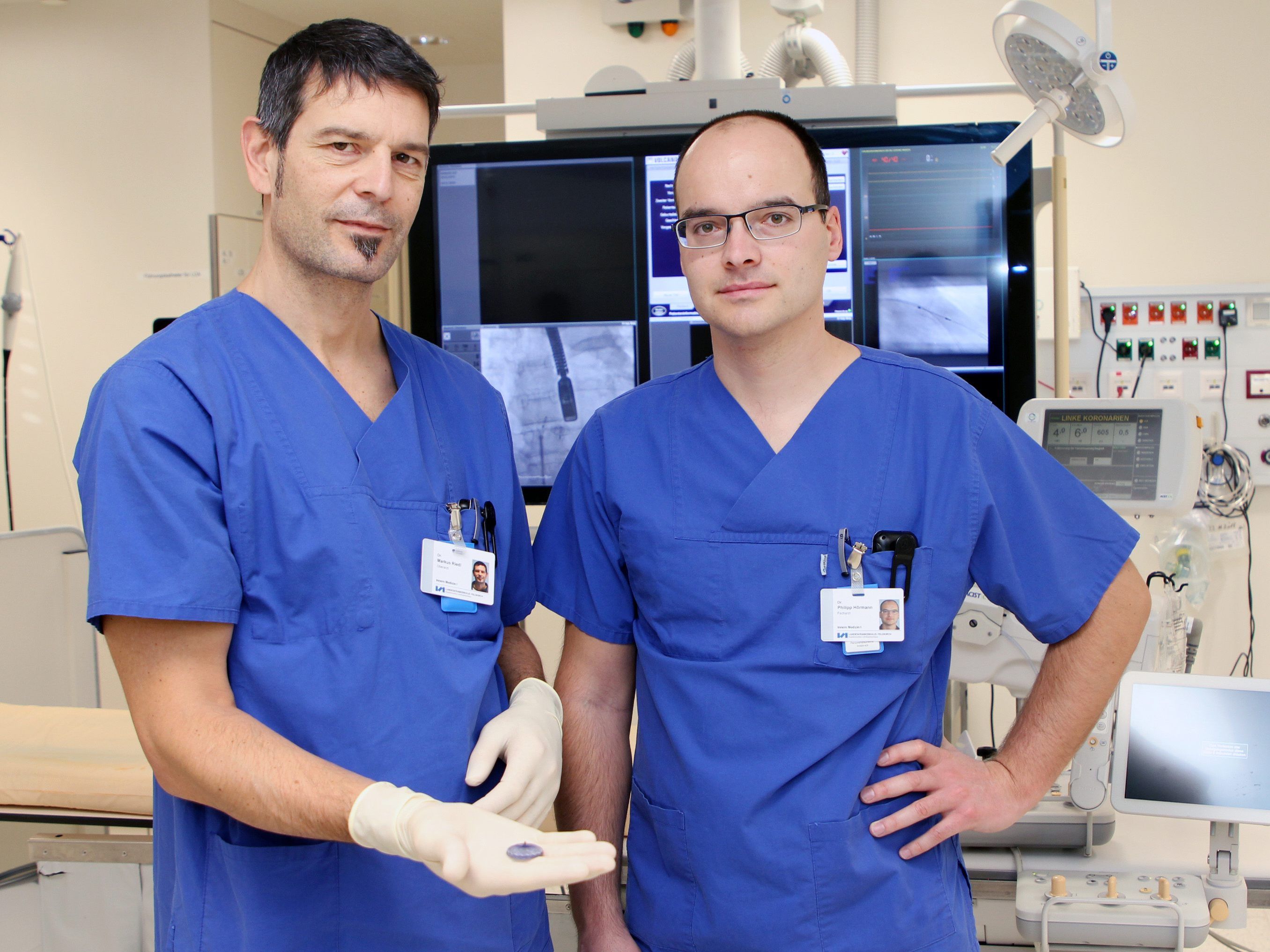 Operationsteam PFO Verschluss: v.li. Oberarzt Dr. Markus Riedl und Oberarzt Dr. Christoph Hörmann von der Abteilung für Innere Medizin I führen den interventionellen Eingriff am LKH Feldkirch durch.