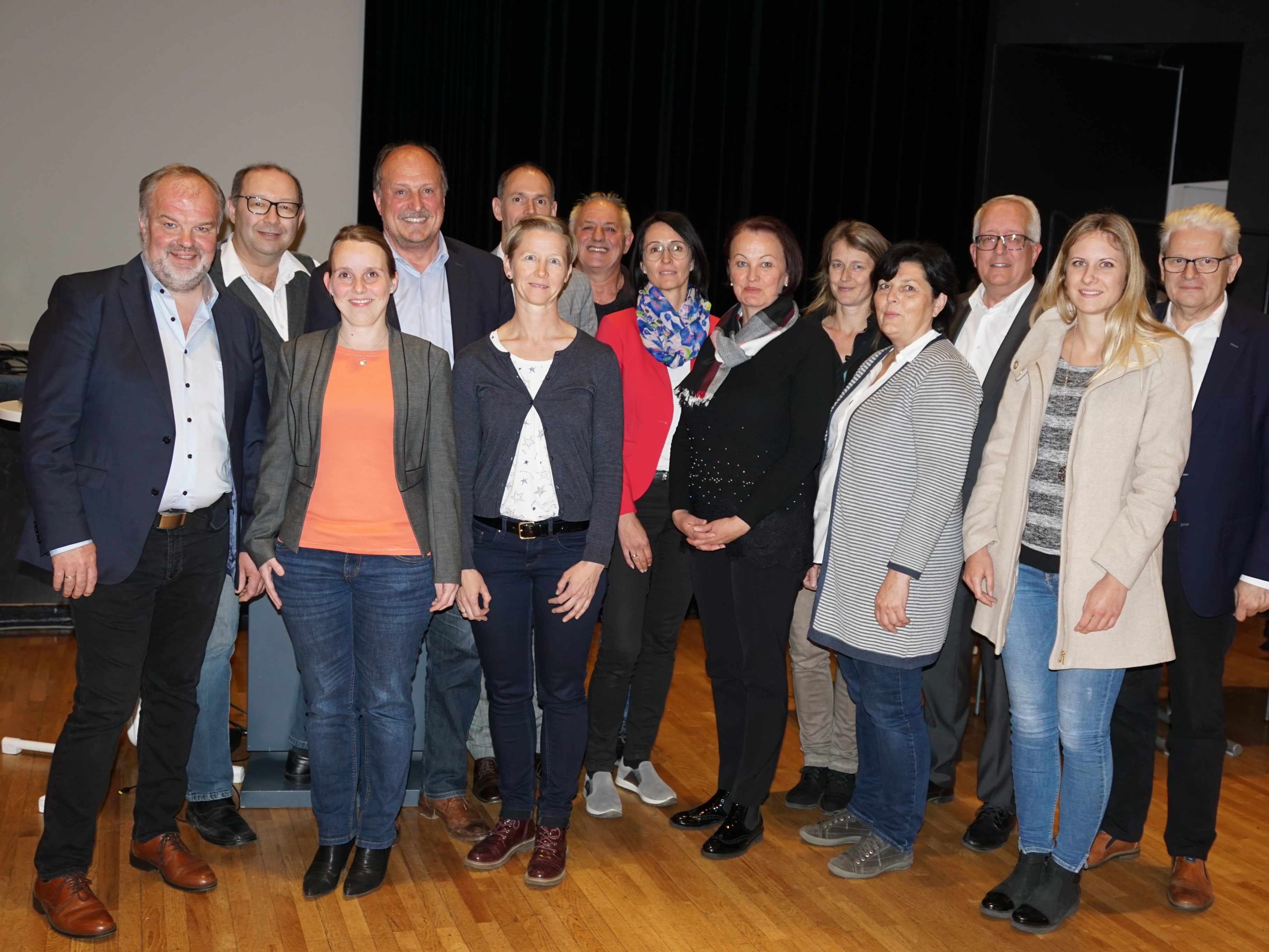 Die Regio Bürgermeister mit den MitarbeiterInnen der Finanzverwaltung Leiblachtal
