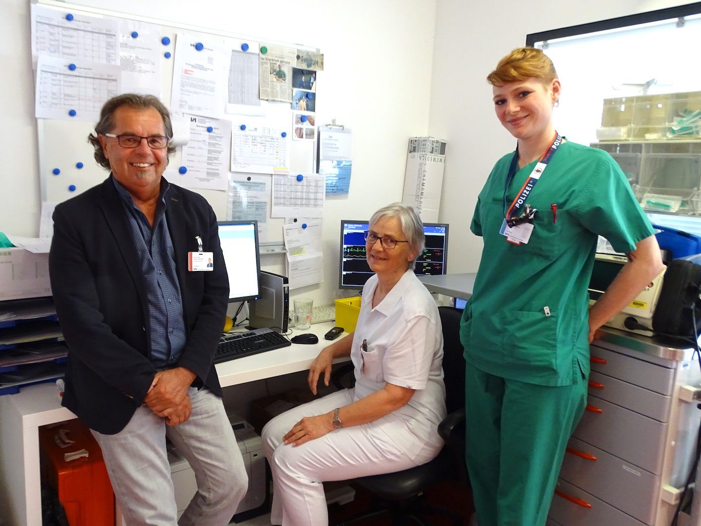 VW-Dir. Dietmar Hartner und OÄ Dr. Hedwig Erb-Linzmeier (v.l.) in der Tageschirurgie.