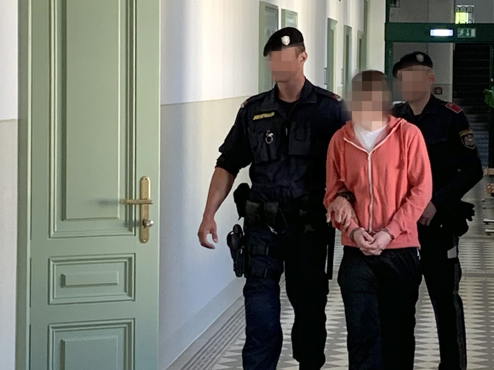 Der 22-jährige Rumäne erhielt die Mindeststrafe. Der 22-jährige Rumäne erhielt die Mindeststrafe.