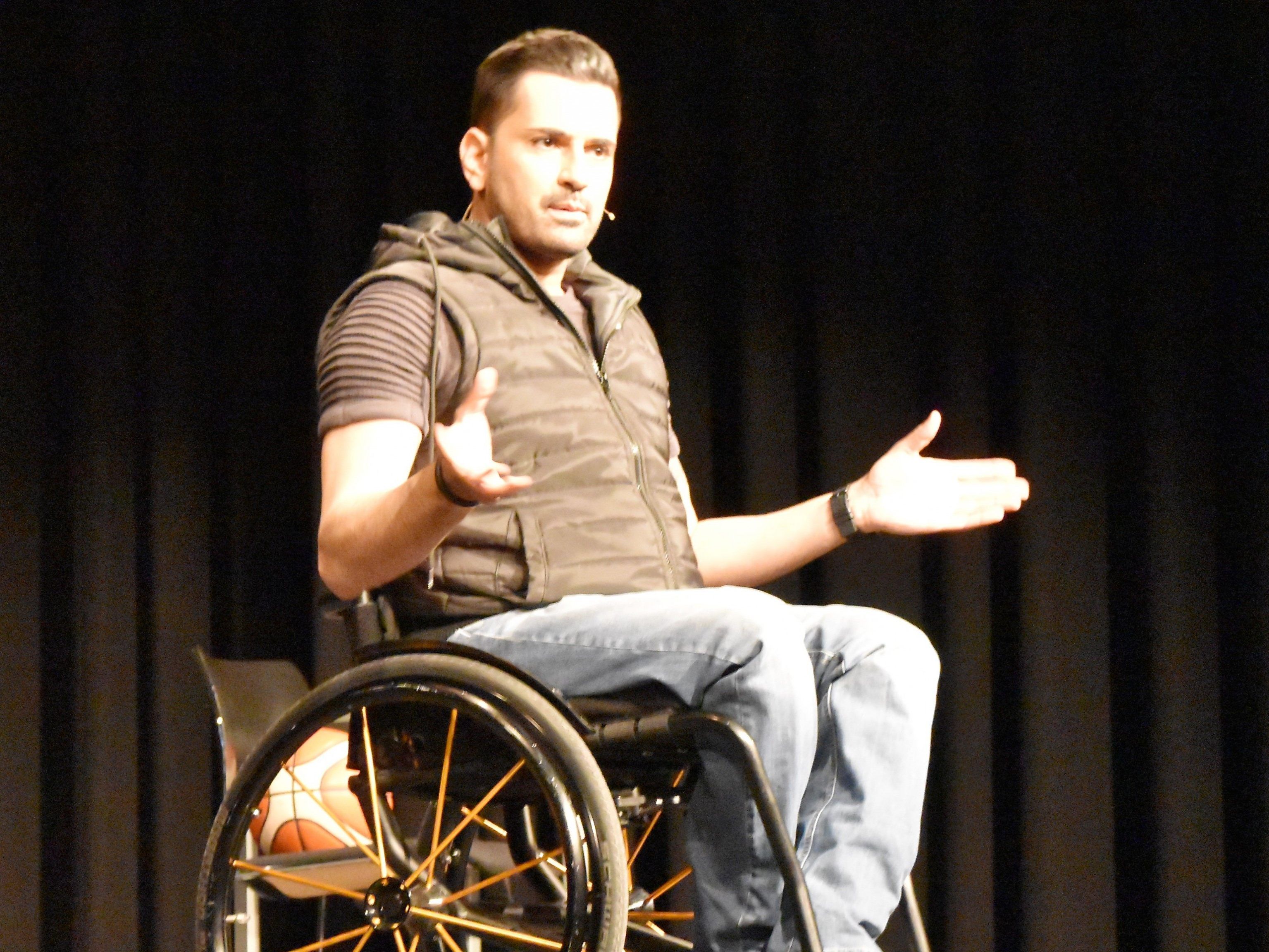Stand-Up-Comedy im Rollstuhl