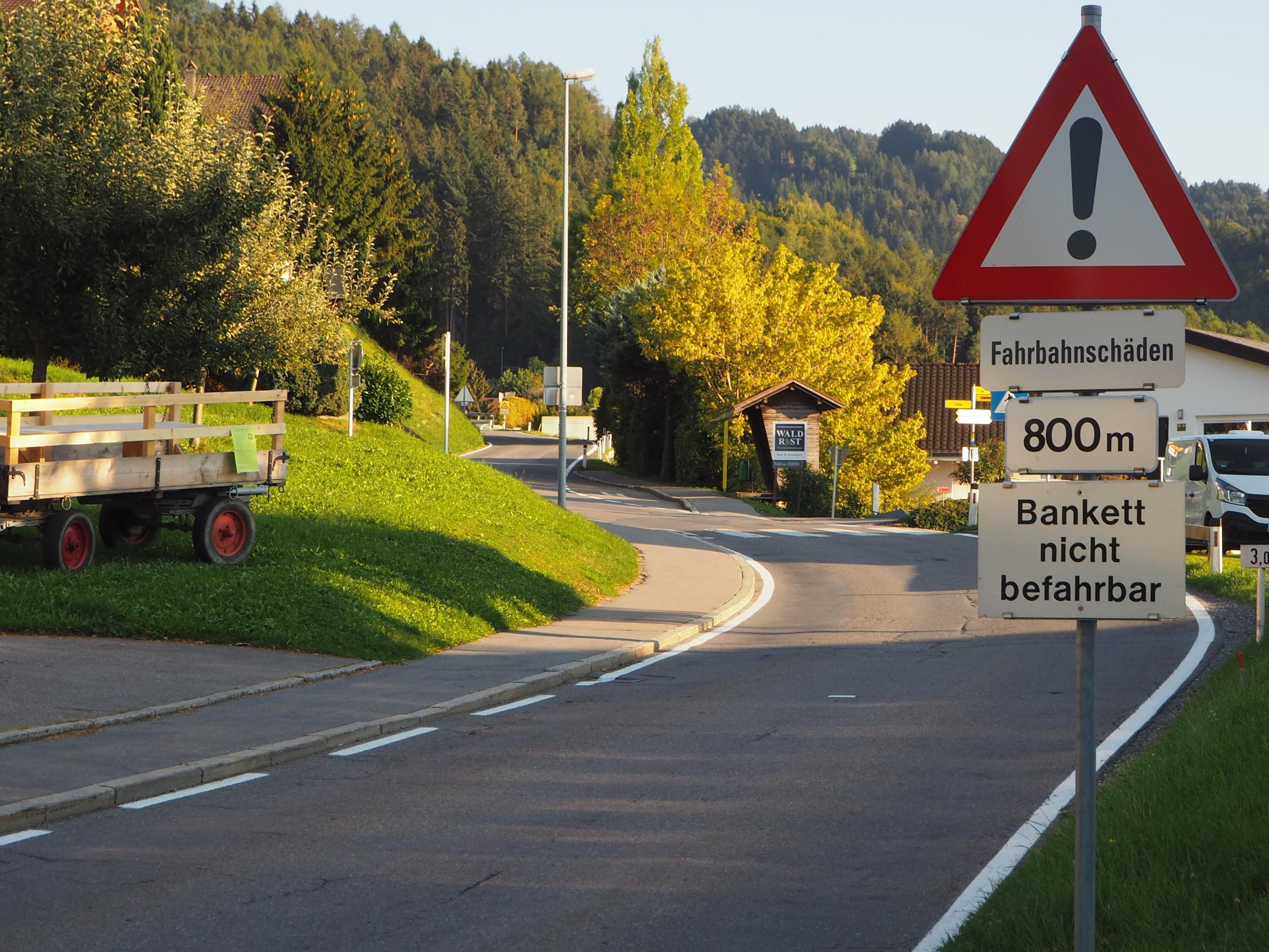 Der Start für die Sanierung der Laternser Straße zieht sich weiter hin. Aktuell heißt es, dass im Jahr 2020 die Bagger auffahren. Der Start für die Sanierung der Laternser Straße zieht sich weiter hin. Aktuell heißt es, dass im Jahr 2020 die Bagger auffahren.