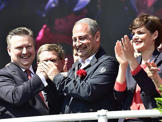 Schieder beim Mai-Aufmarsch der SPÖ