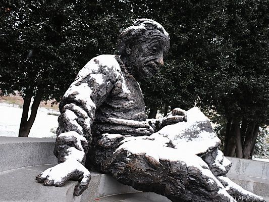 Spöttische Bemerkungen von Einstein Spöttische Bemerkungen von Einstein