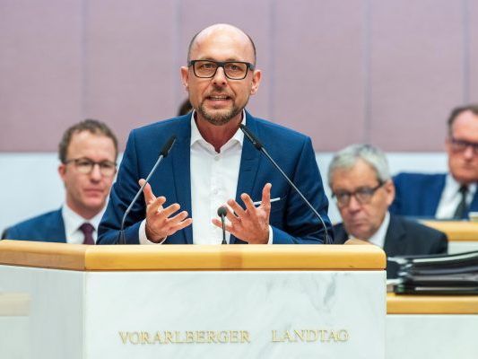 Michael Ritsch soll auch nach der Landtagswahl im Herbst im sozialdemokratischen Klubchefsessel Platz nehmen dürfen.