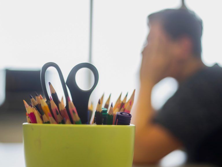 Kurt ist im persönlichen Gespräch alles andere als ein aggressiver Bub. Probleme hat er in der Klasse, wo er oft gehänselt wird.