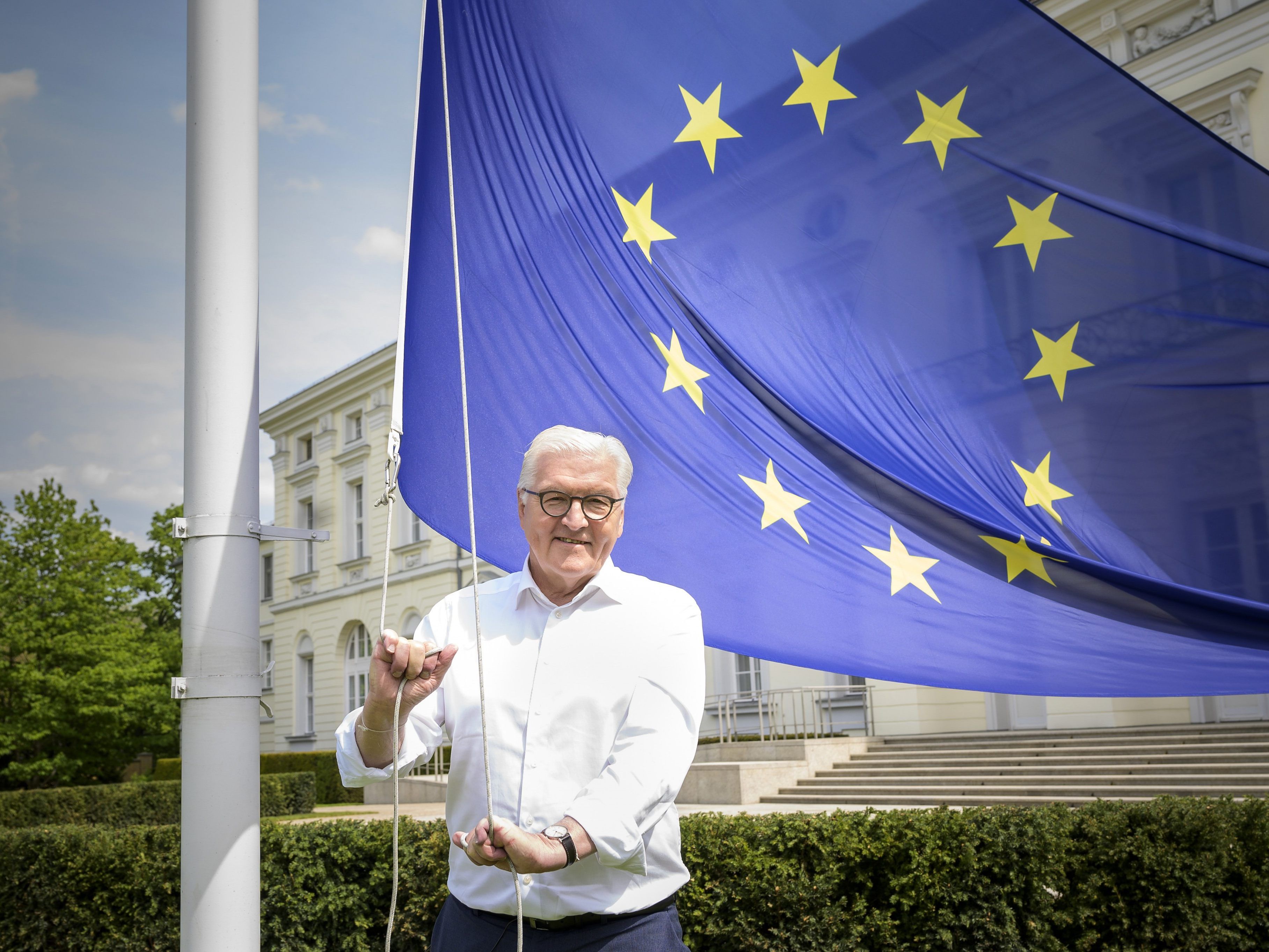 Anlässlich des Europatags ruft der deutsche Bundespräsident Frank-Walter Steinmeier gemeinsam mit 20 Amtskolleginnen und Amtskollegen aus der Europäischen Union zur Teilnahme an den Wahlen zum Europäischen Parlament auf