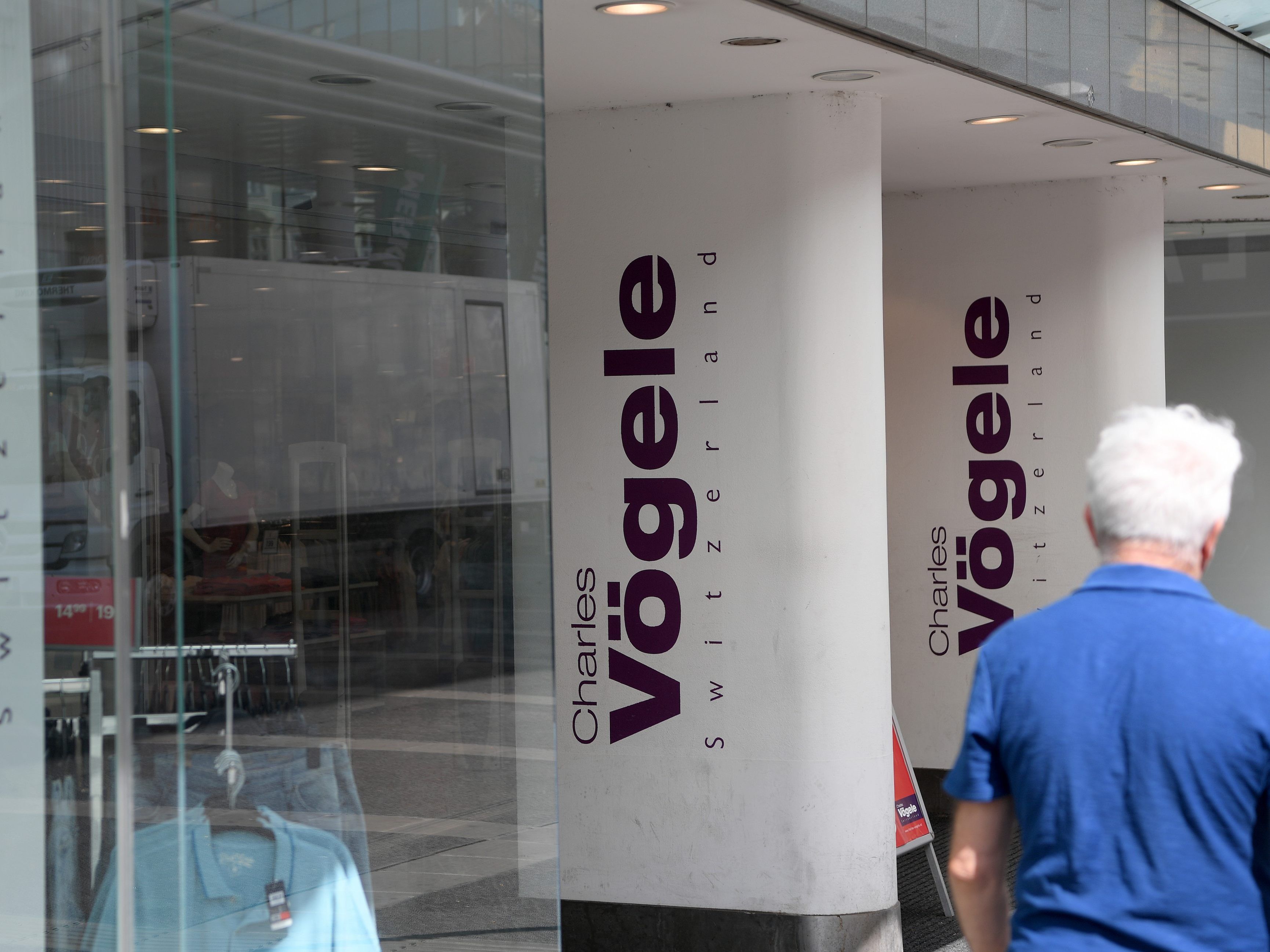 Charles Vögele hatte zuletzt noch 57 Filialen. Charles Vögele hatte zuletzt noch 57 Filialen.