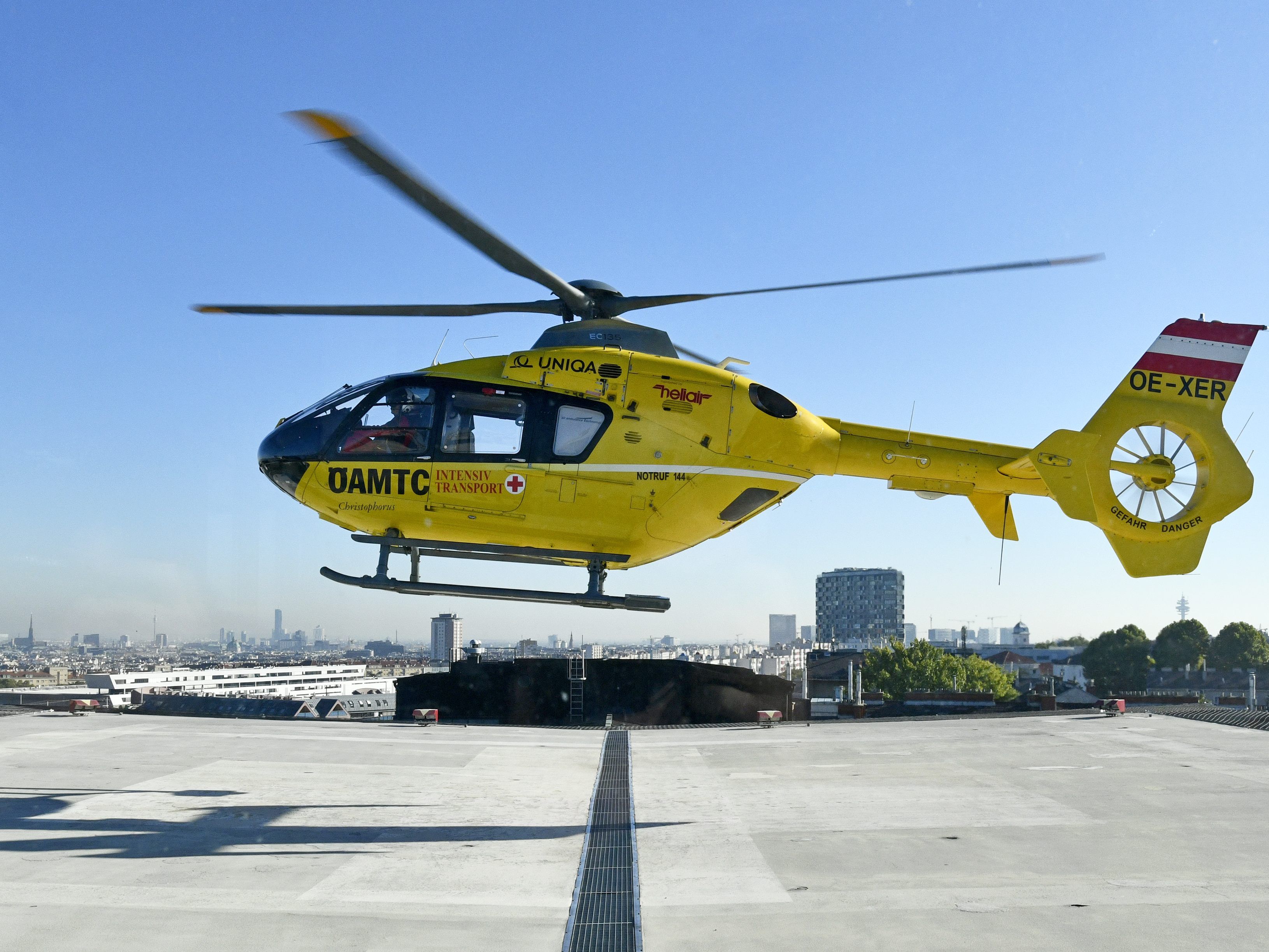 Das Kind wurde mit dem Notarzthubschrauber in ein Krankenhaus geflogen.