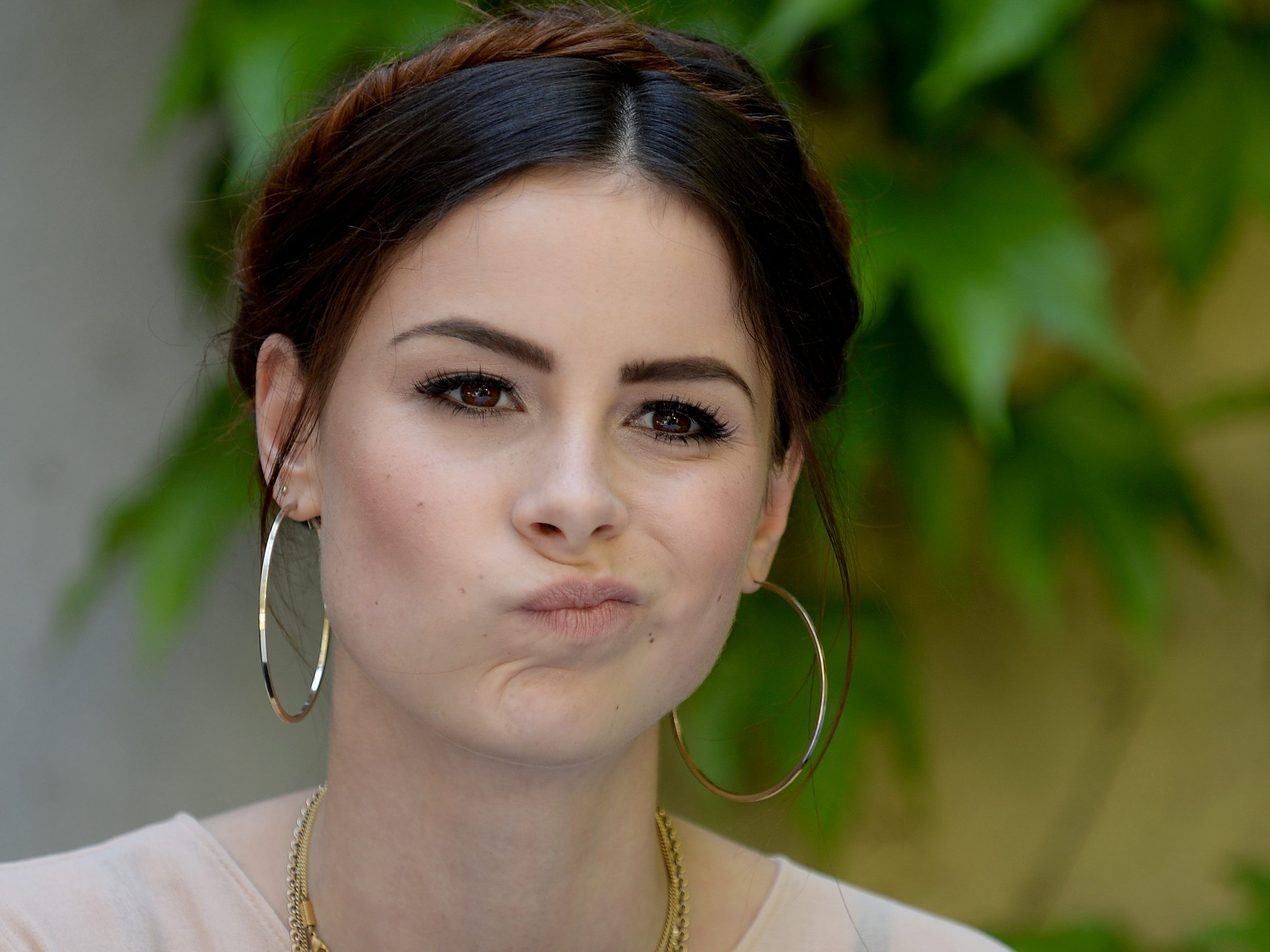 Lenas Follower kritisieren die Zusammenarbeit mit H&M Lenas Follower kritisieren die Zusammenarbeit mit H&M