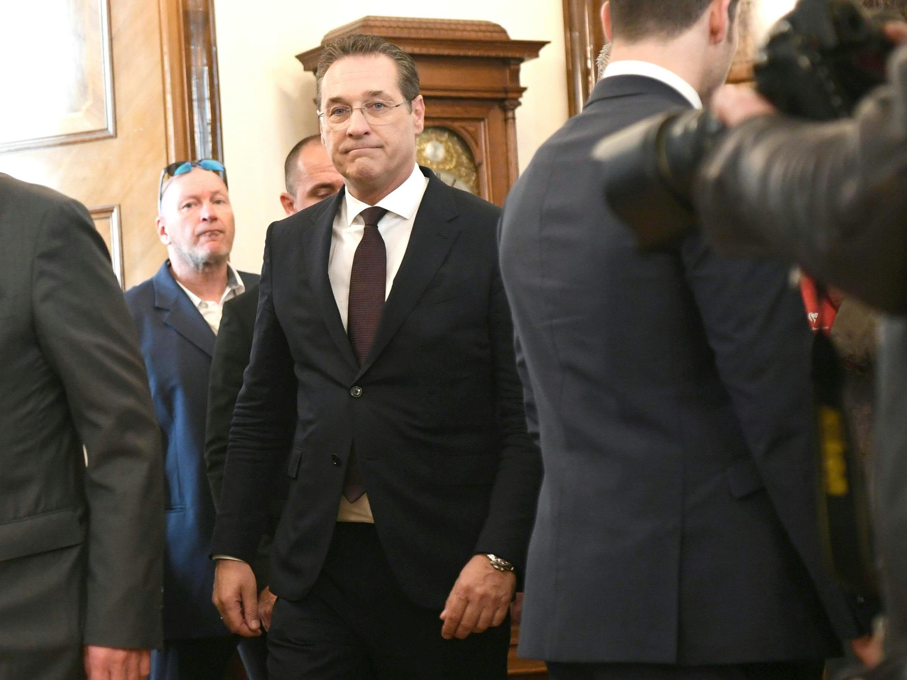 Die MSZP hat bereits Konakt zur SPÖ aufgenommen. Die MSZP hat bereits Konakt zur SPÖ aufgenommen.
