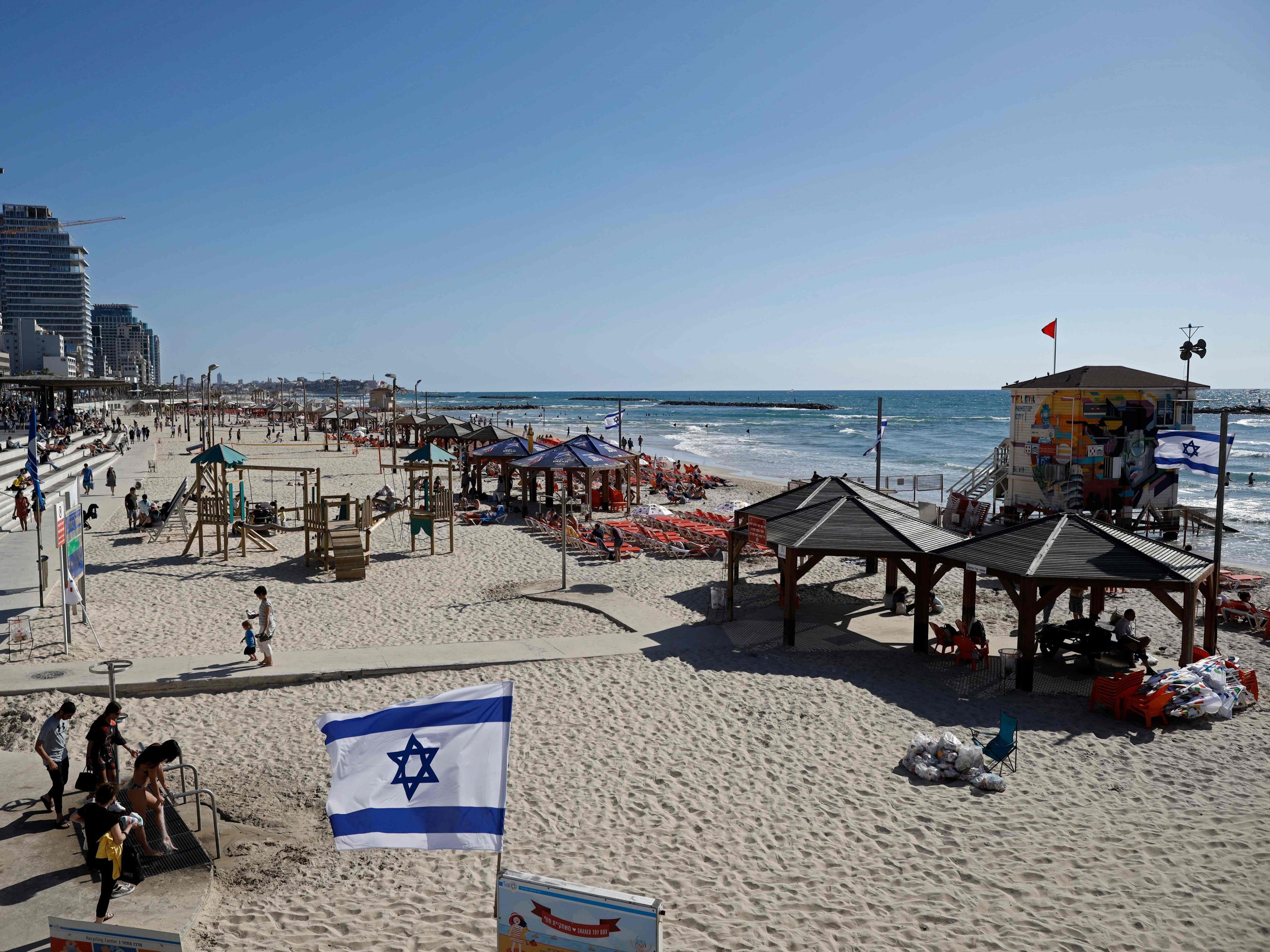 Auch abseits der ESC-Halle bietet Tel Aviv zahlreiche Party-Möglichkeiten für die Fans. Auch abseits der ESC-Halle bietet Tel Aviv zahlreiche Party-Möglichkeiten für die Fans.