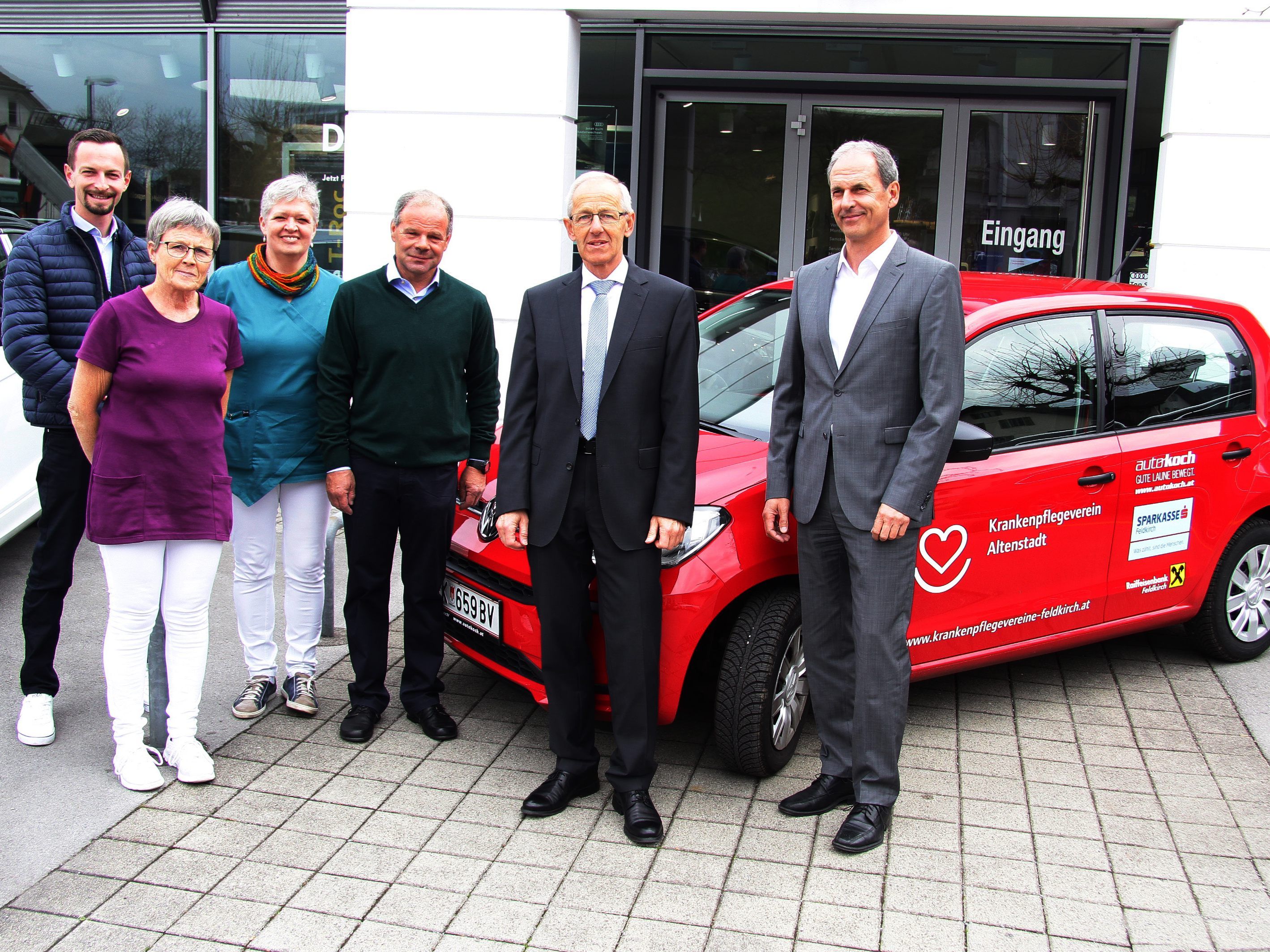 Fabian Ess (Autohaus Koch), DGKS Doris Schachenhofer, DGKS Daniela Amann, KPV-Obmann Wolfgang Matt, Elmar Bertschler (Sparkasse), Jürgen Allgäuer (Raiba).