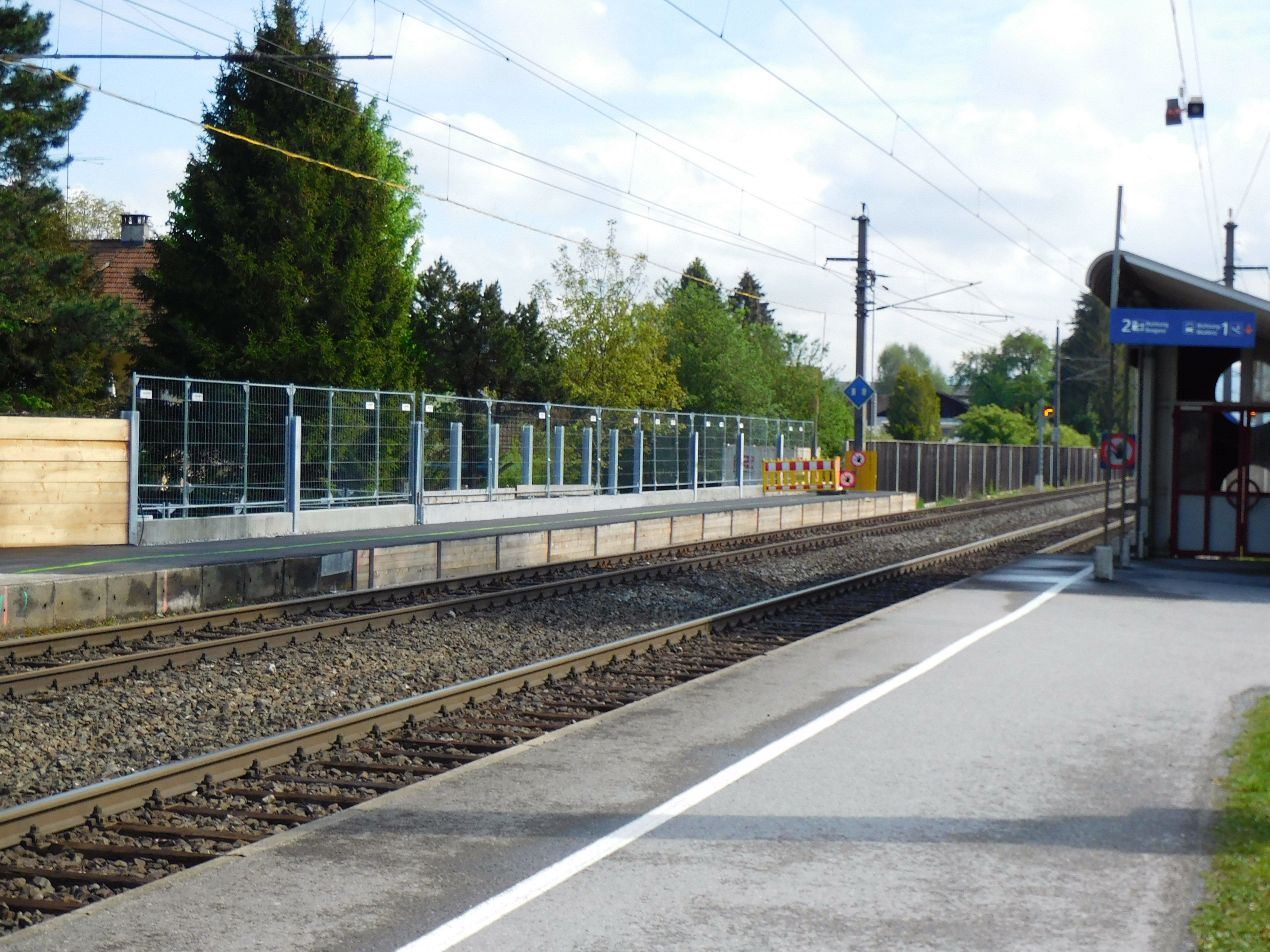 Am Bahnhof Altach wurde der Bahnsteig verlängert