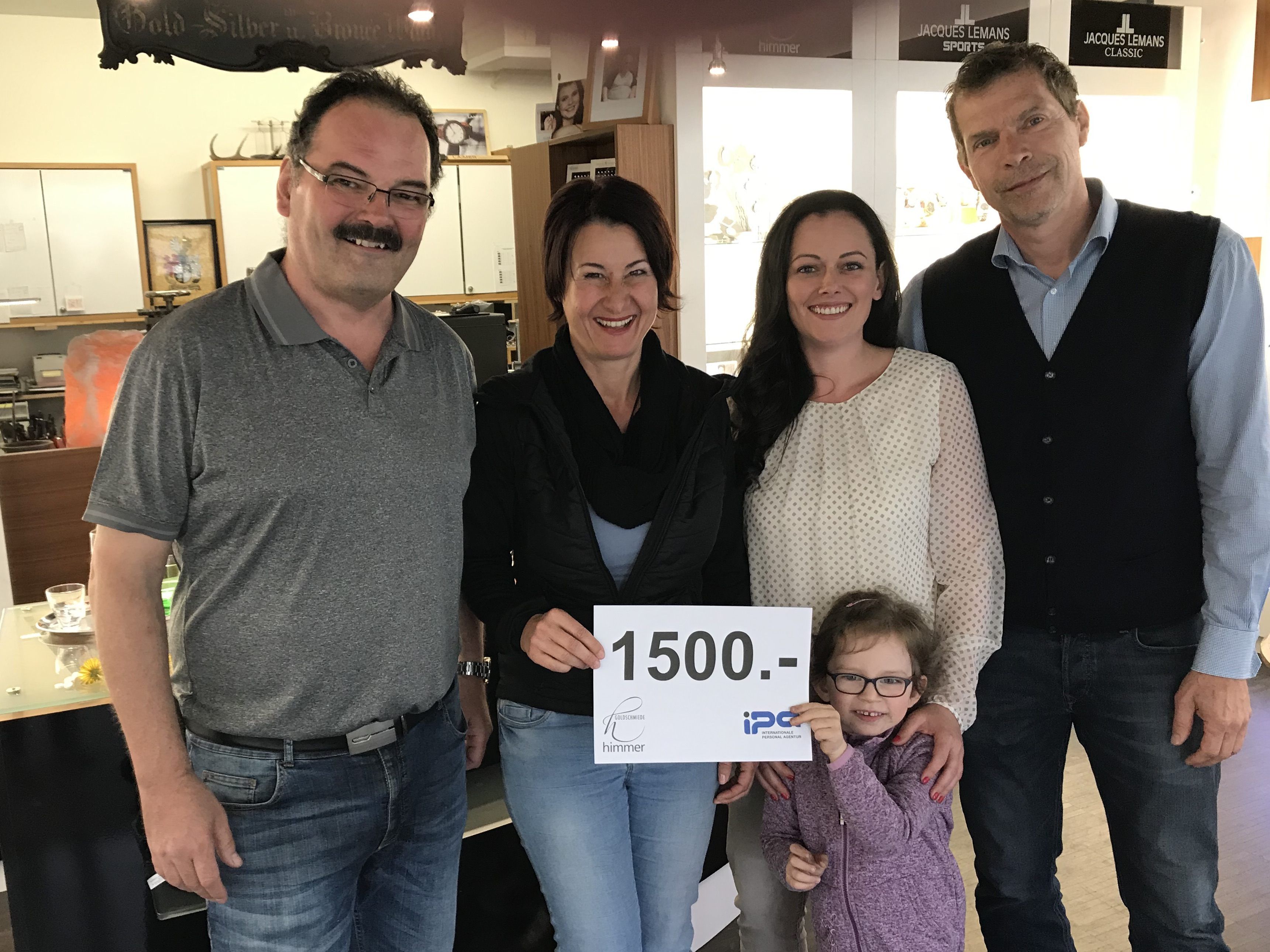 Manfred Himmer, Susanne Marosch, Sabrina Tschann-Himmer und René Tschann (v. l.) mit ihrer Tochter.