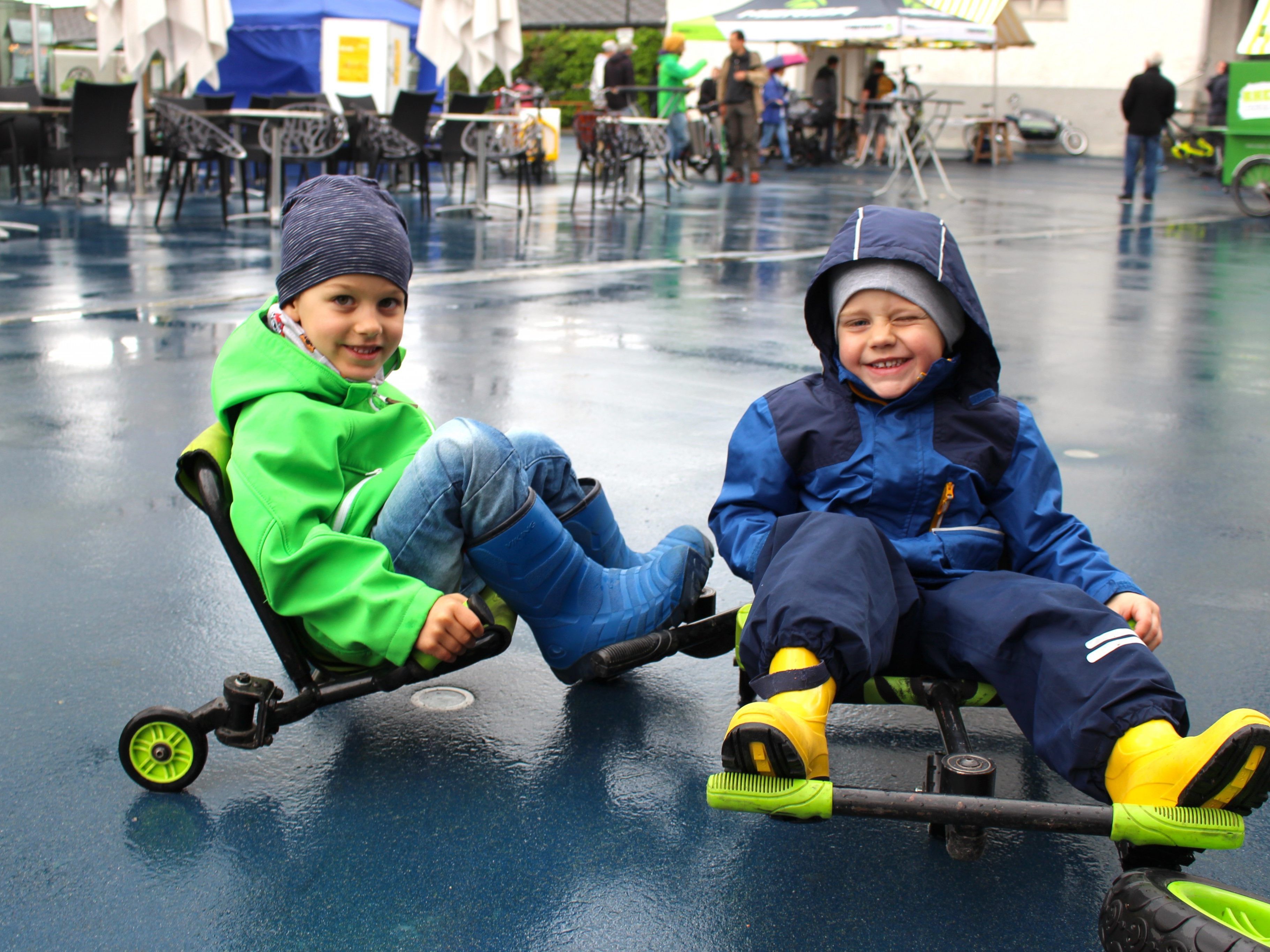Flott unterwegs: Jakob und Johannes vergangenen Samstag Flott unterwegs: Jakob und Johannes vergangenen Samstag