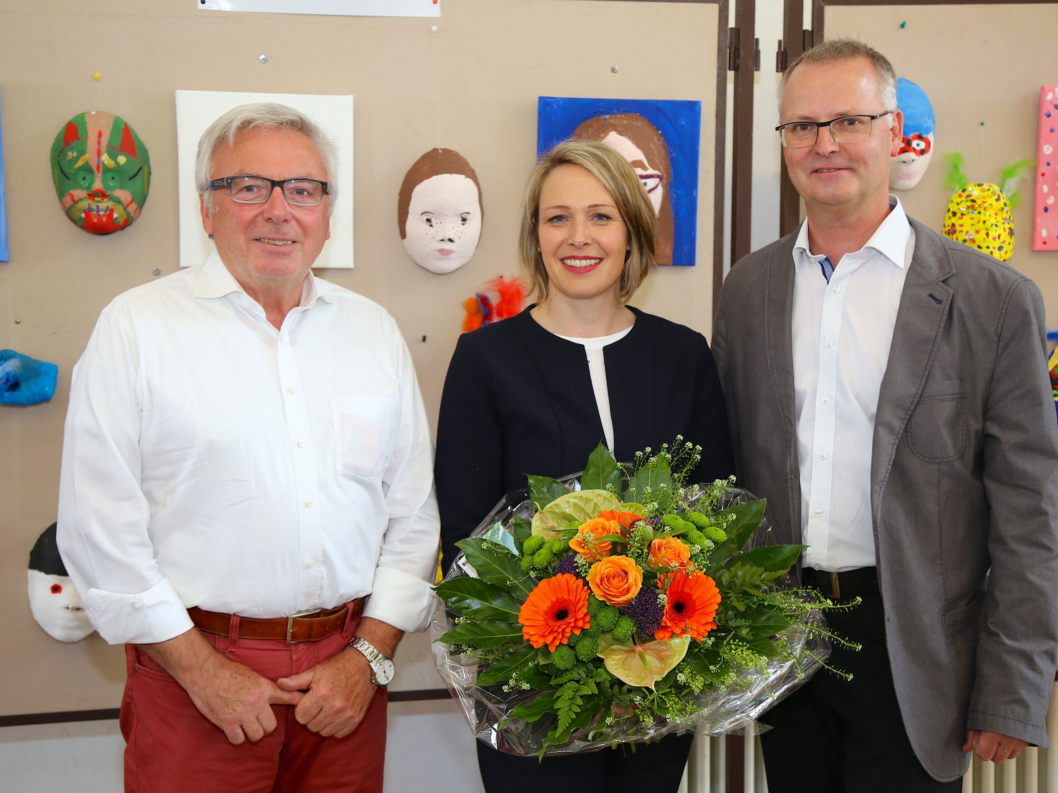 Herbert Sonderegger (Autohaus Sonderegger), Vizebürgeremeisterin Gudrun Petz-Bechter und Obmann Herbert Lins. Herbert Sonderegger (Autohaus Sonderegger), Vizebürgeremeisterin Gudrun Petz-Bechter und Obmann Herbert Lins.