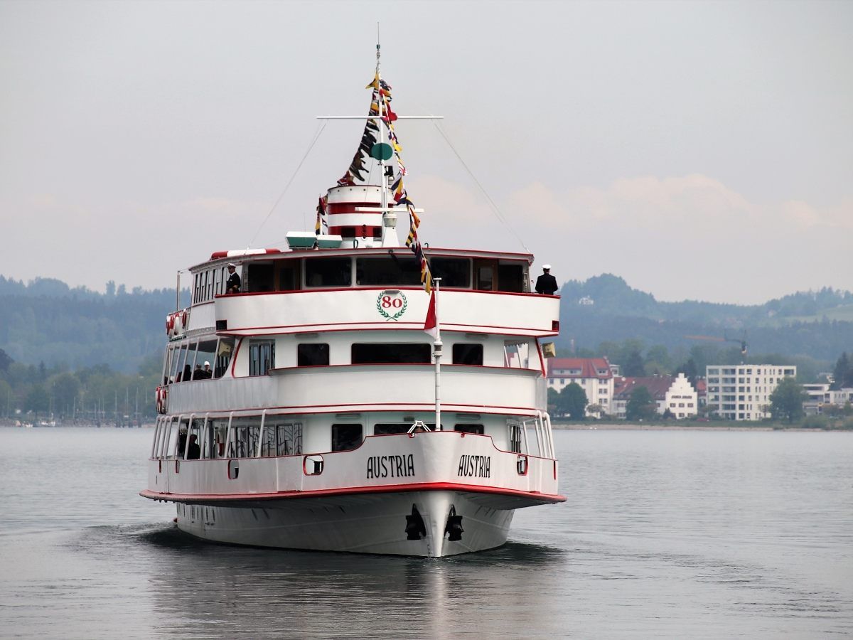 80 Jahre und nicht minder imposant – die MS Austria.