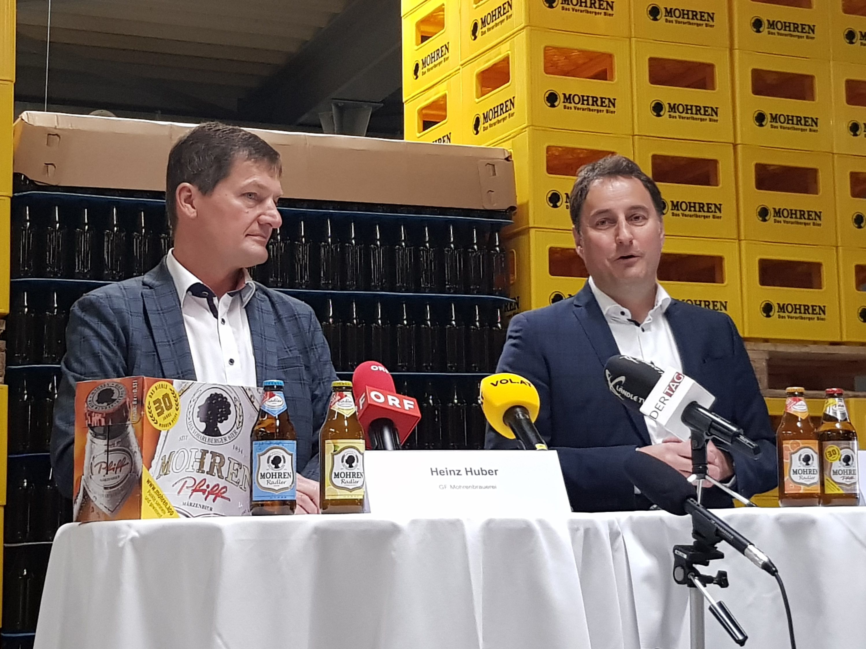 Die Mohren-Manager präsentierten heute die neue gewichtsarme Leichtflasche
