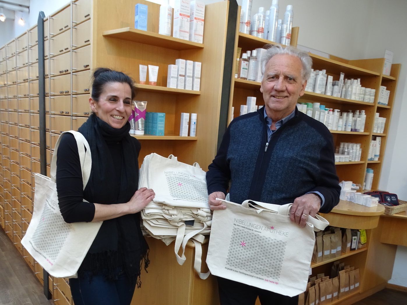 Mag. Isabella Kirschner und Richard Mathis leisten Hilfe zur Selbsthilfe. Mag. Isabella Kirschner und Richard Mathis leisten Hilfe zur Selbsthilfe.