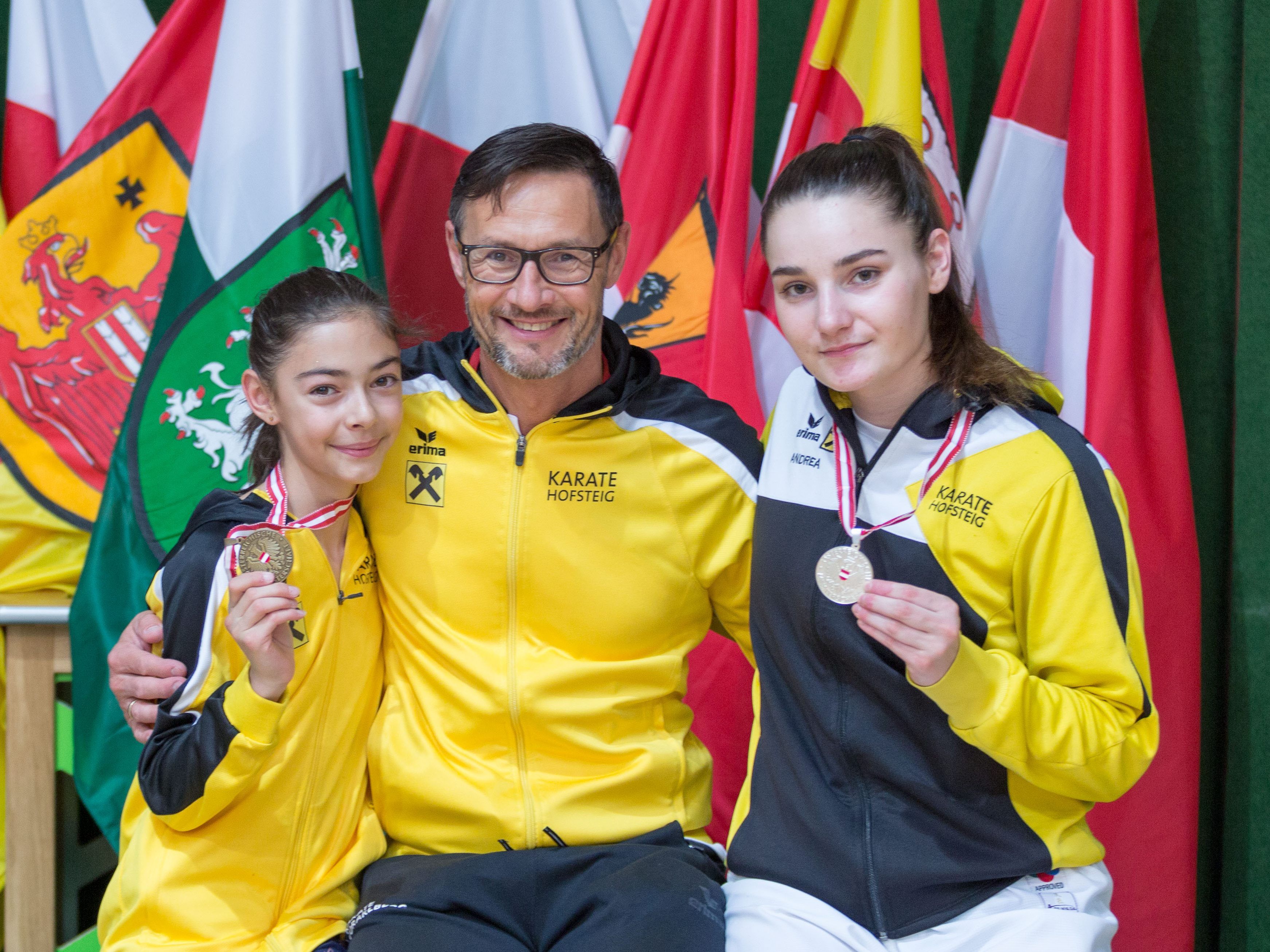 v.l.n.r. Kathalina Grafoner, Geri Grafoner, Marijana Maksimovic v.l.n.r. Kathalina Grafoner, Geri Grafoner, Marijana Maksimovic